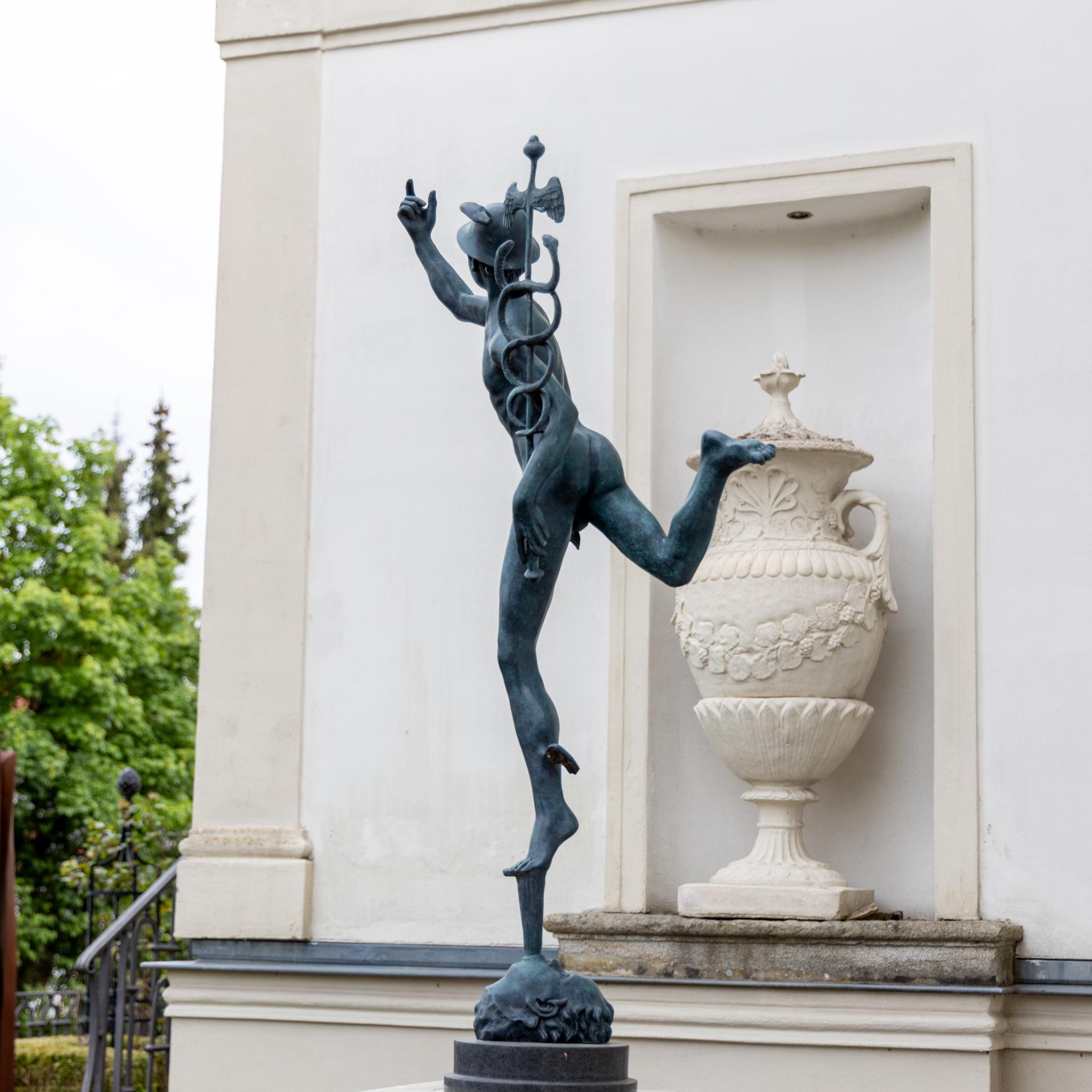 Gran escultura de Hermes según Giambologna, Siglo XX en venta 2