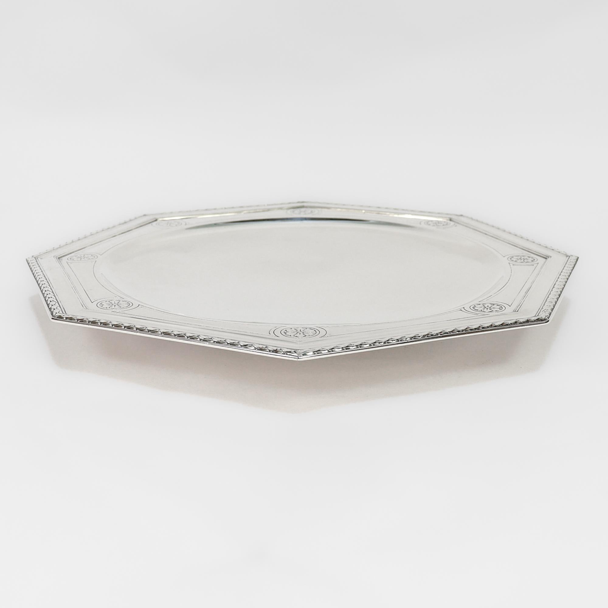 Große sechseckige Art Deco Tiffany & Co. Sterling Silber Kompott/Fußkuchenteller (Art déco) im Angebot