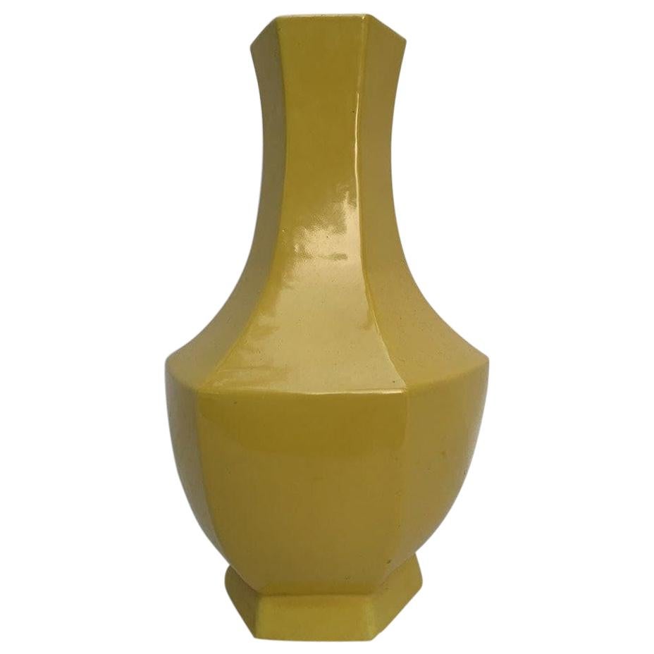 Große sechseckige Vase aus Keramik im Angebot