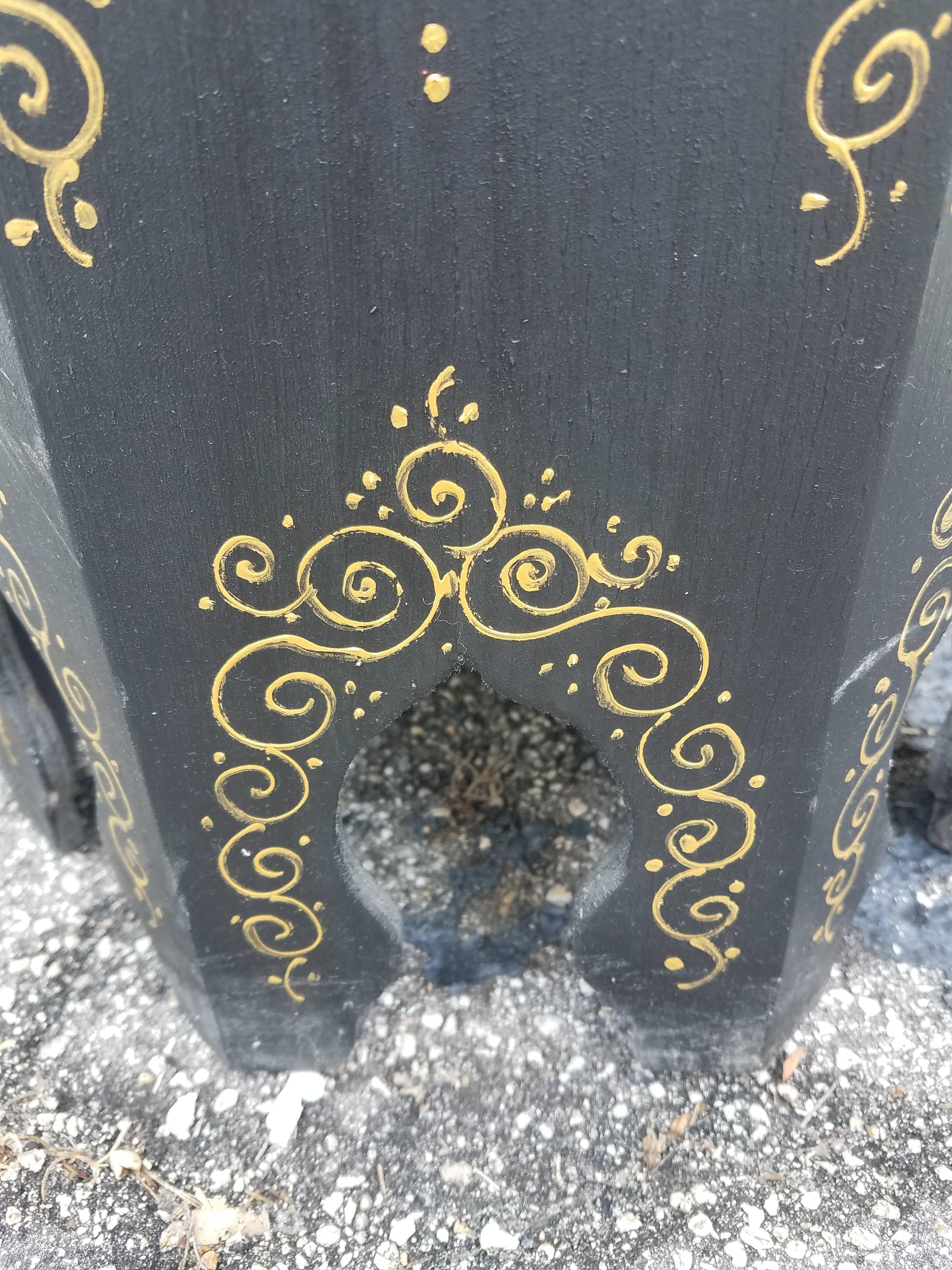 Large Hexagonal Moroccan Hand-Painted Side Table, Black In Excellent Condition For Sale In Orlando, FL