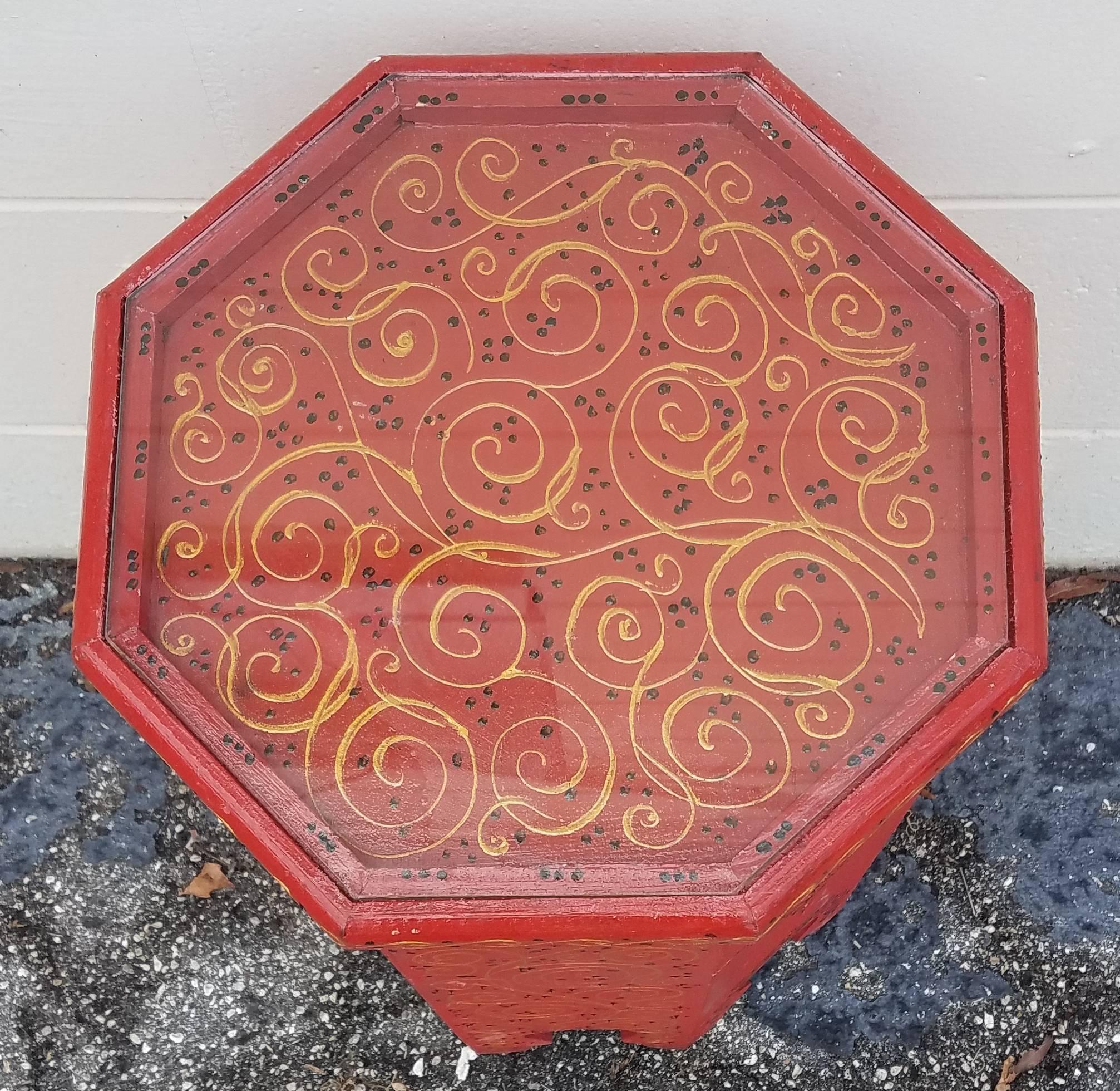 Large Hexagonal Moroccan Hand-Painted Side Table, Red In Excellent Condition For Sale In Orlando, FL