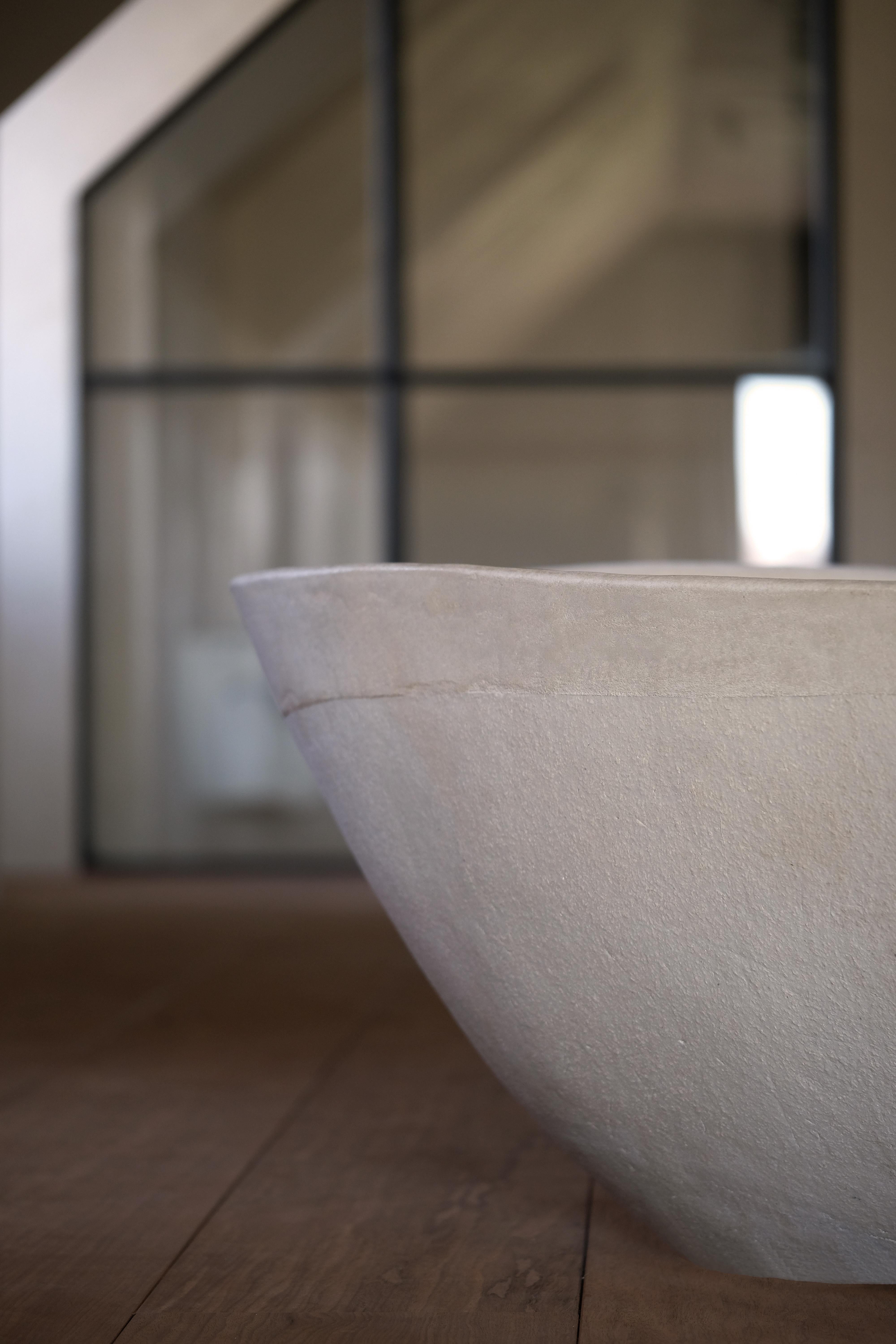 Large High Clay Bathtub by Studio Loho 3