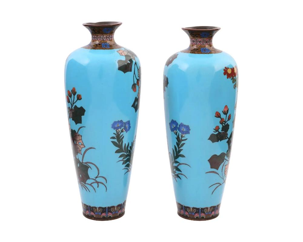 Cloisonné Grands vases Meiji japonais anciens en émail cloisonné de haute qualité avec oiseaux en vente