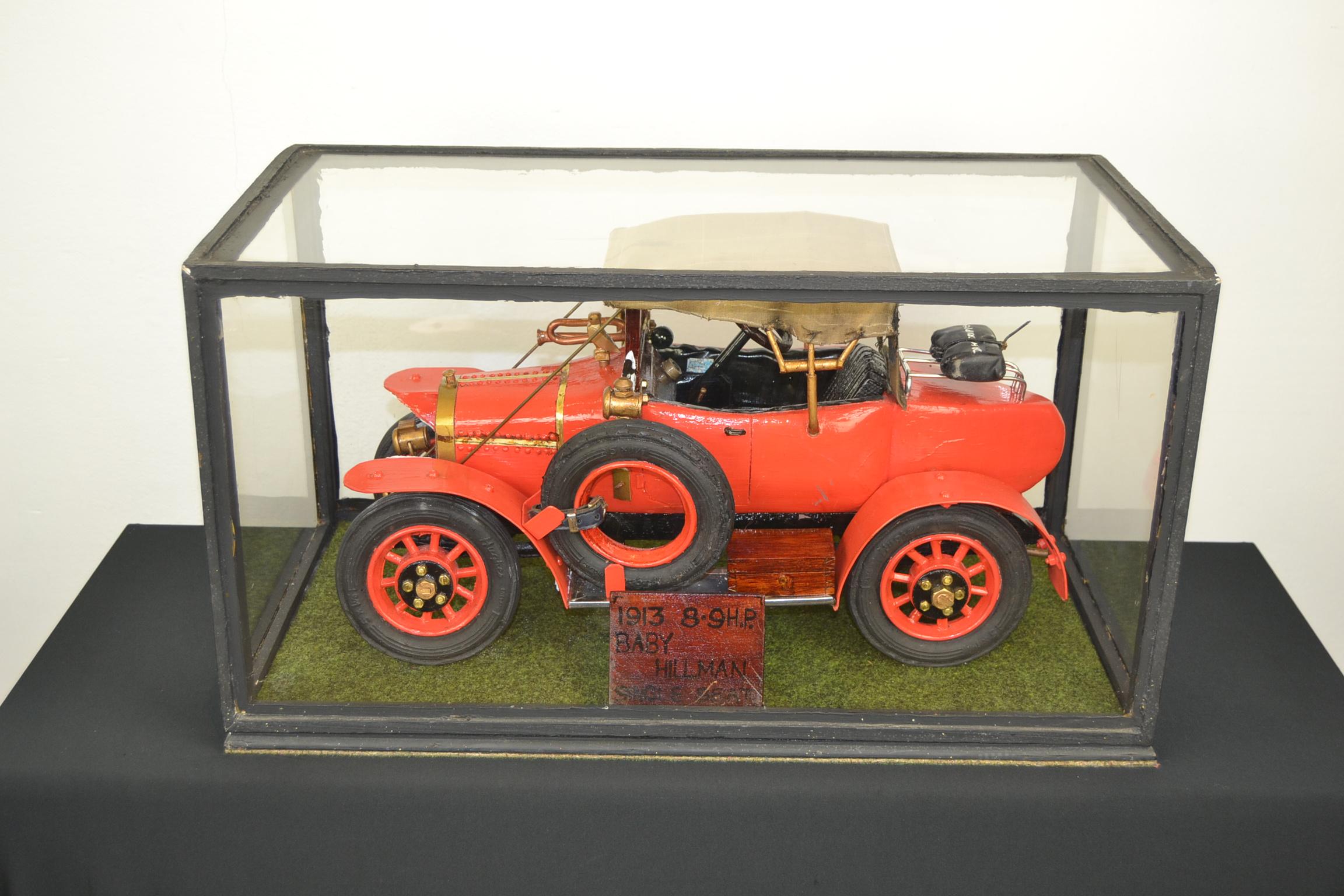 Large Hillman 8.9 Hp 1913 Model Car of Dr. H. Crippen, Handcrafted, 1960s 10