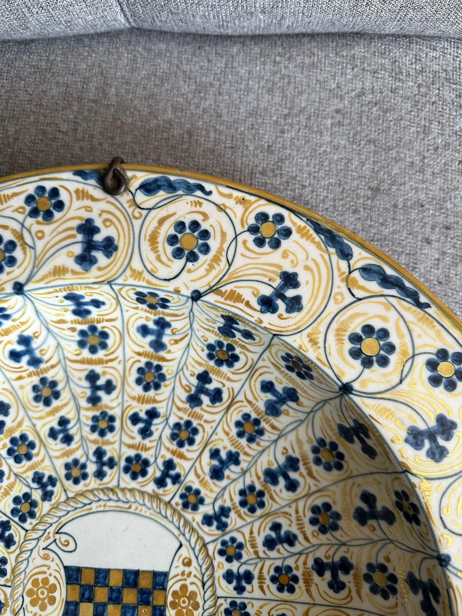 Grande piatto di terracotta ispano-moresco, XVIII secolo in vendita 1