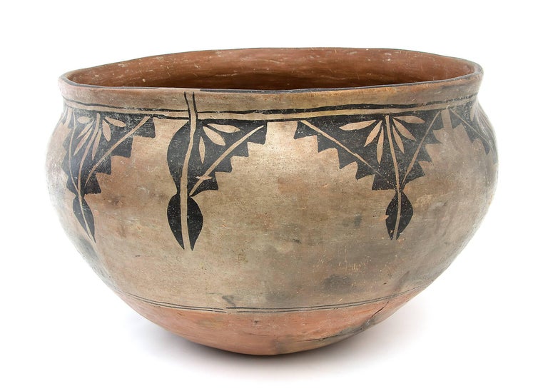 Large Historical Pueblo Pottery Dough Bowl, Cochiti, circa 1920 For