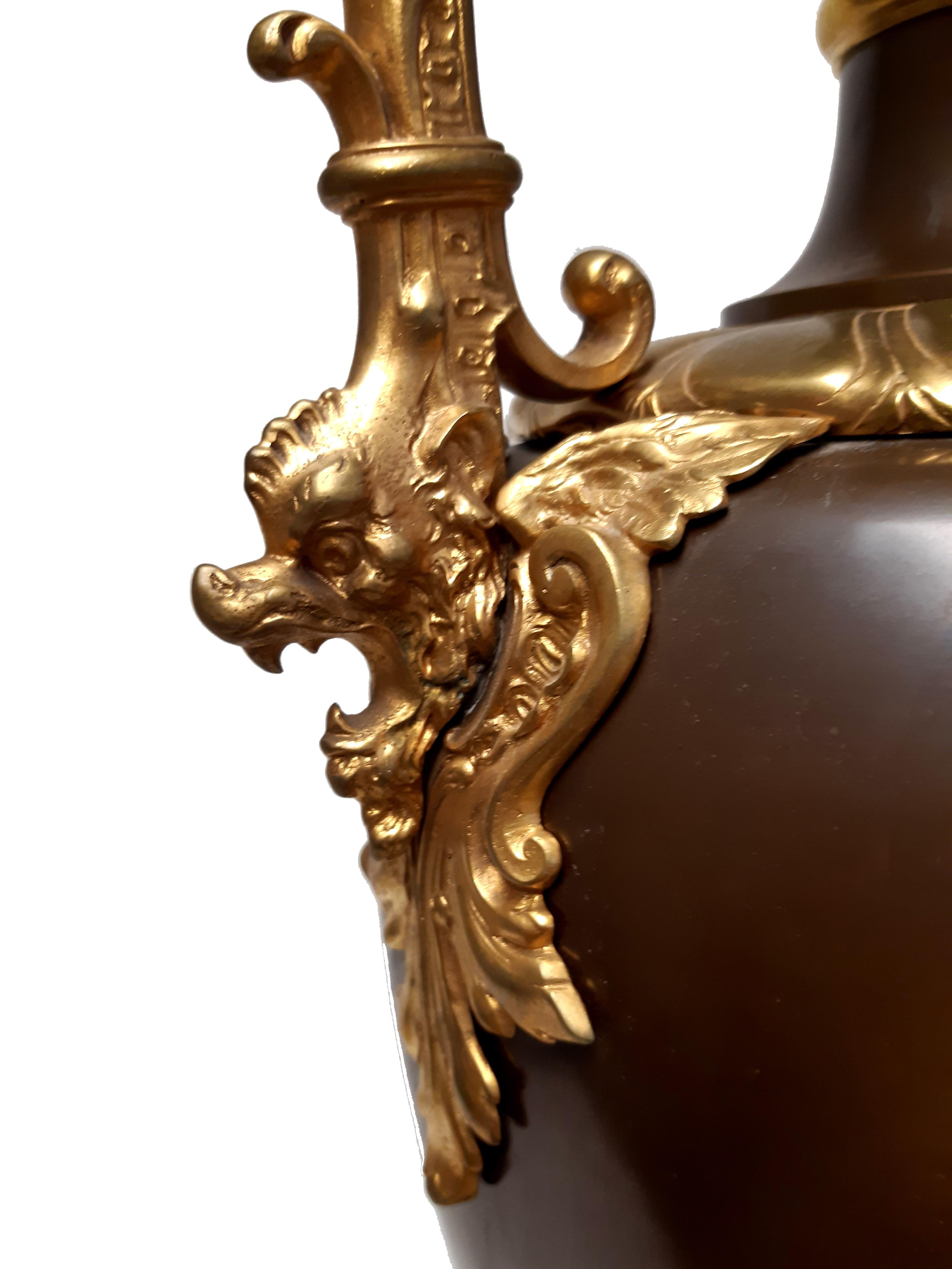 Große Historismus-Prunkvase aus Kupfer und Bronze For Sale 2