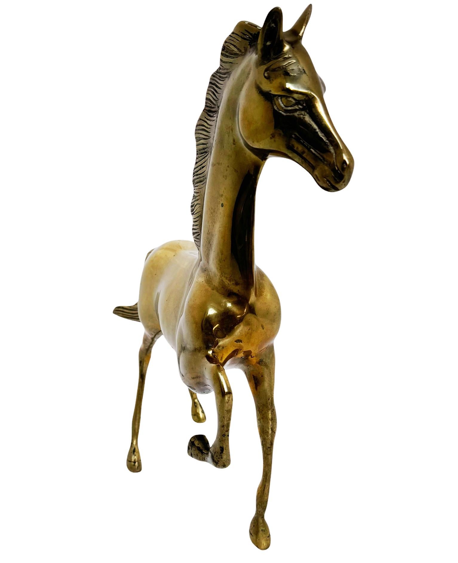 Grande sculpture de table en laiton Hollywood Regency représentant un cheval équestre Bon état - En vente à Philadelphia, PA