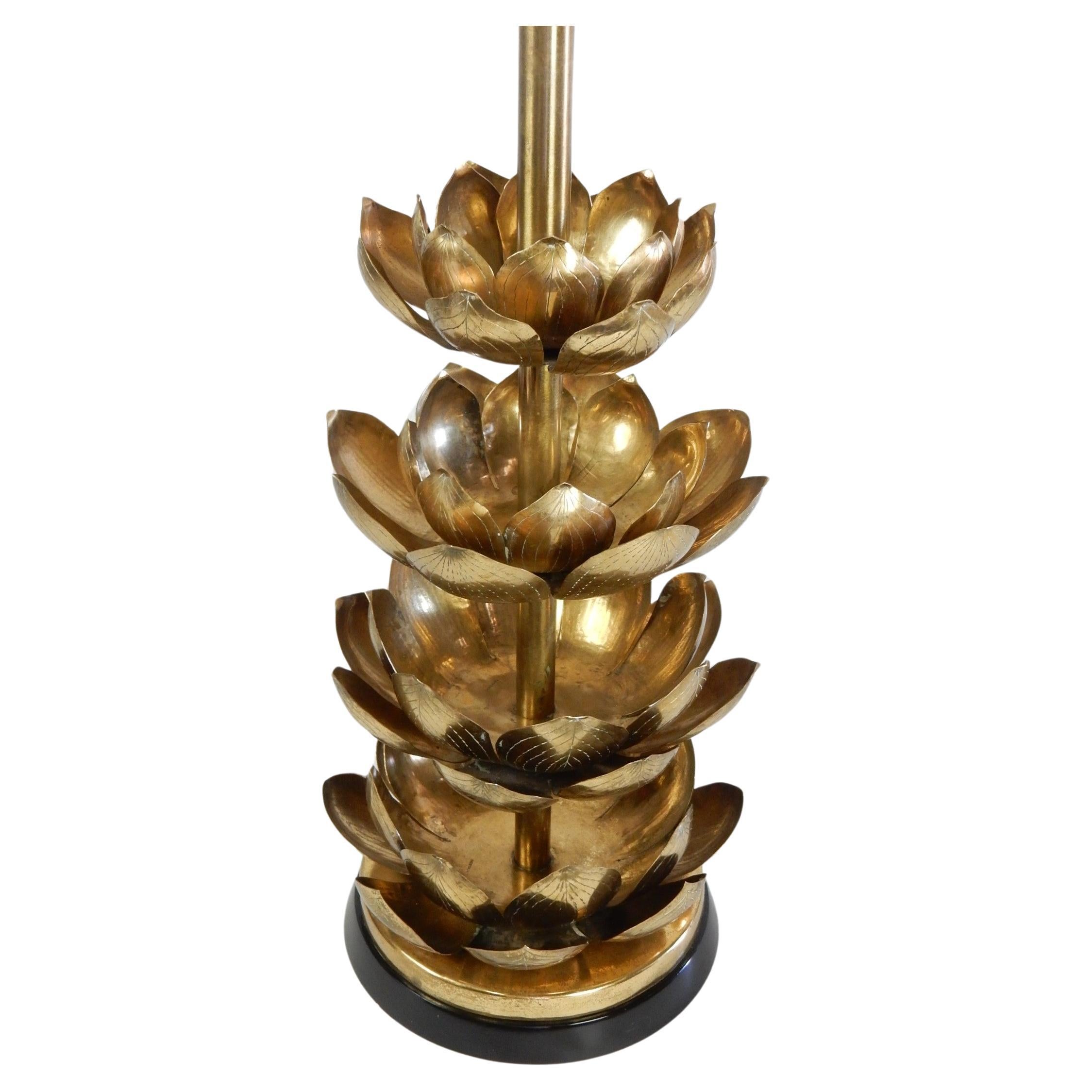 Large Hollywood Regency Brass Lotus Table Lamp by Feldman Lamp CO 1960's In Good Condition For Sale In Las Vegas, NV