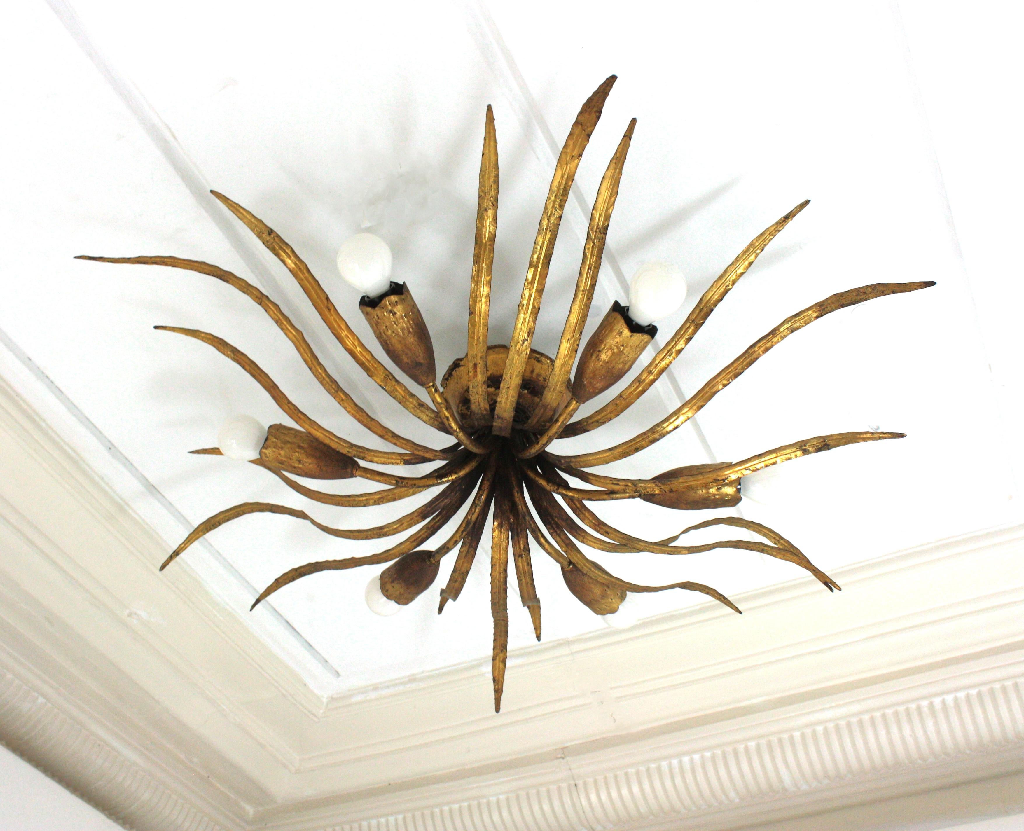Large Hollywood Regency Foliage Ceiling Light Fixture in Gilt Iron, Spain 1940s In Good Condition For Sale In Barcelona, ES