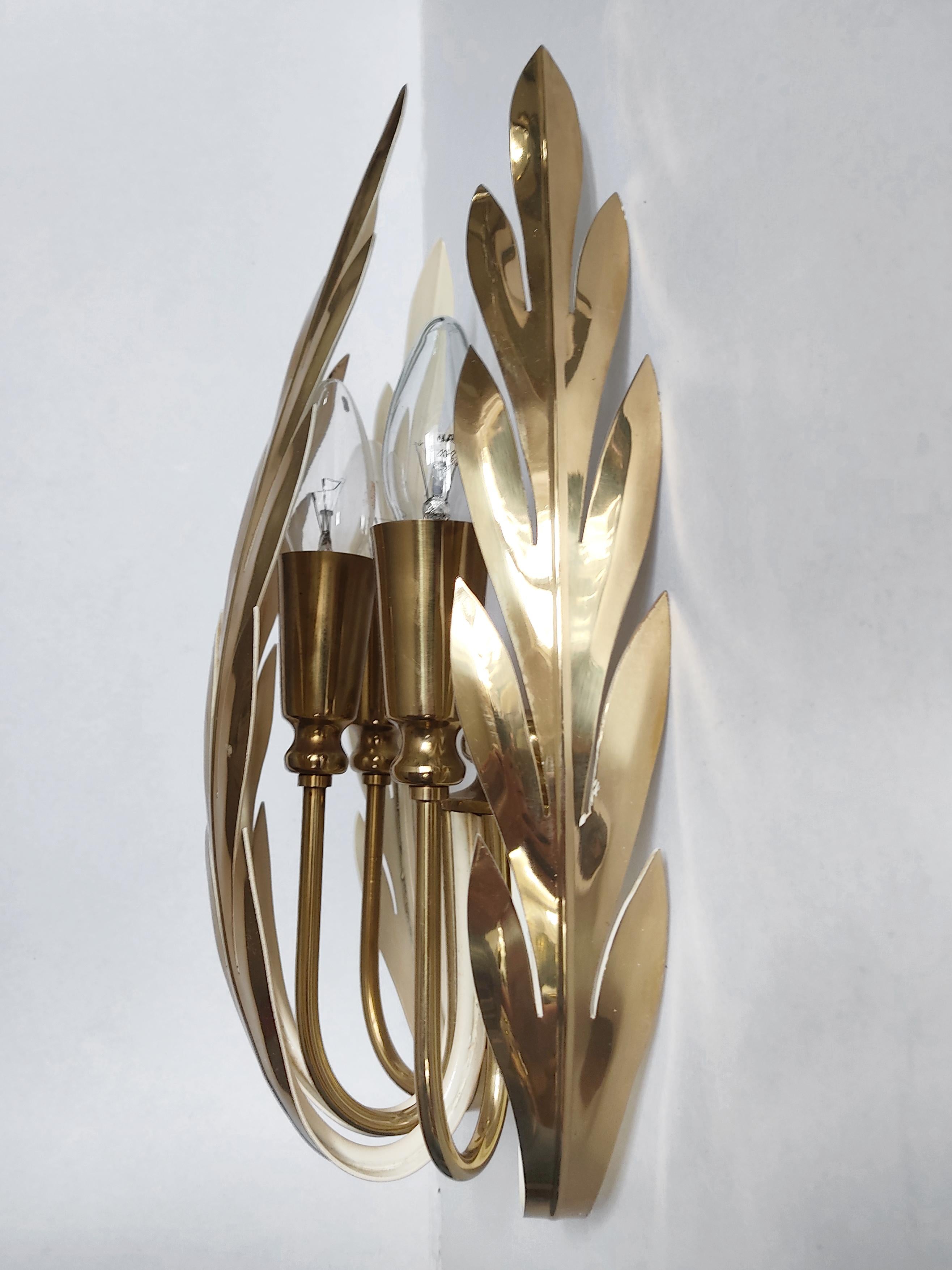 20th Century One of... Large Hollywood Regency German Vintage Brass Leaves Wall Light Sconce For Sale