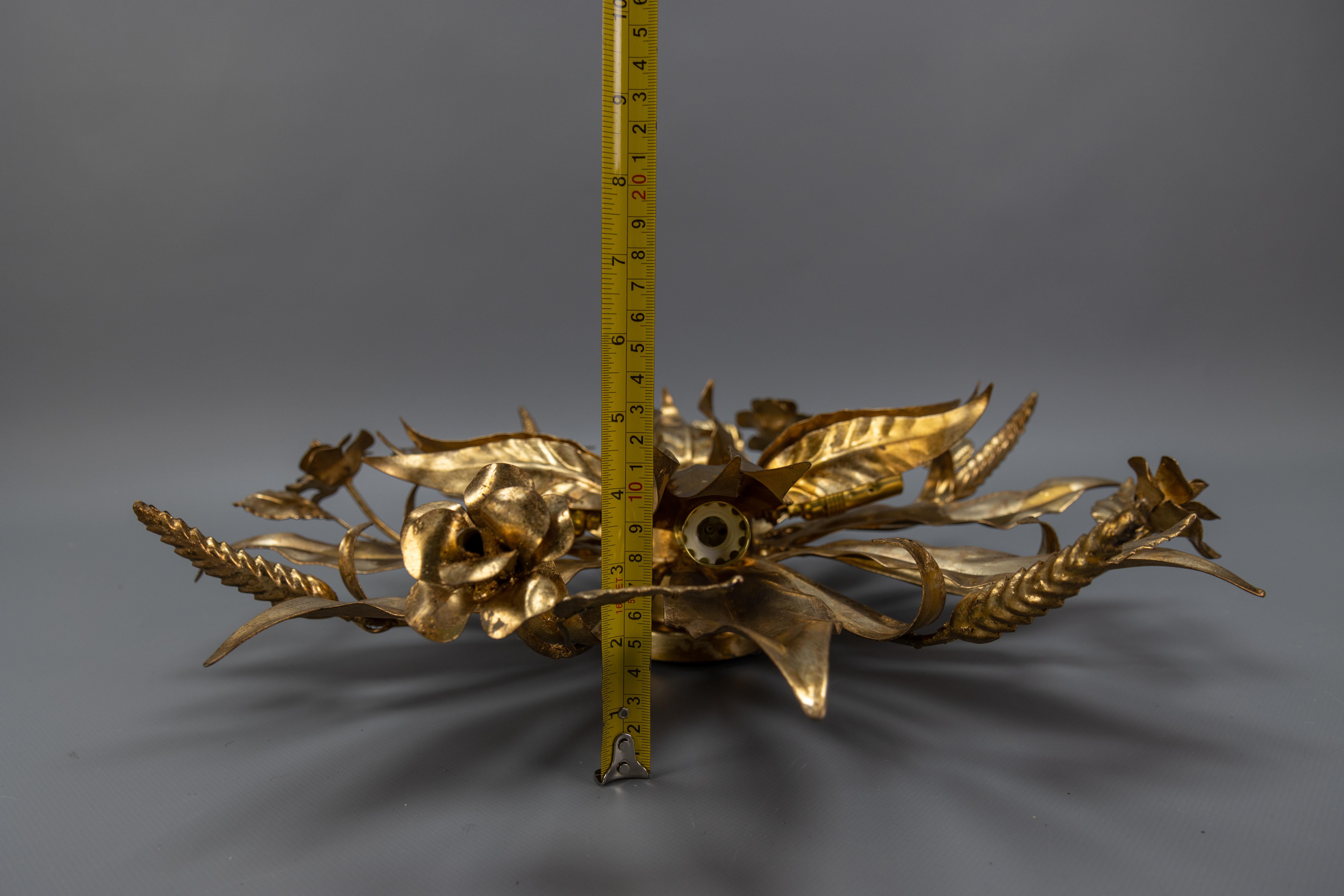 Large Hollywood Regency Gilt Metal Floral Four-Light Flush Mount or Wall Sconce im Angebot 9