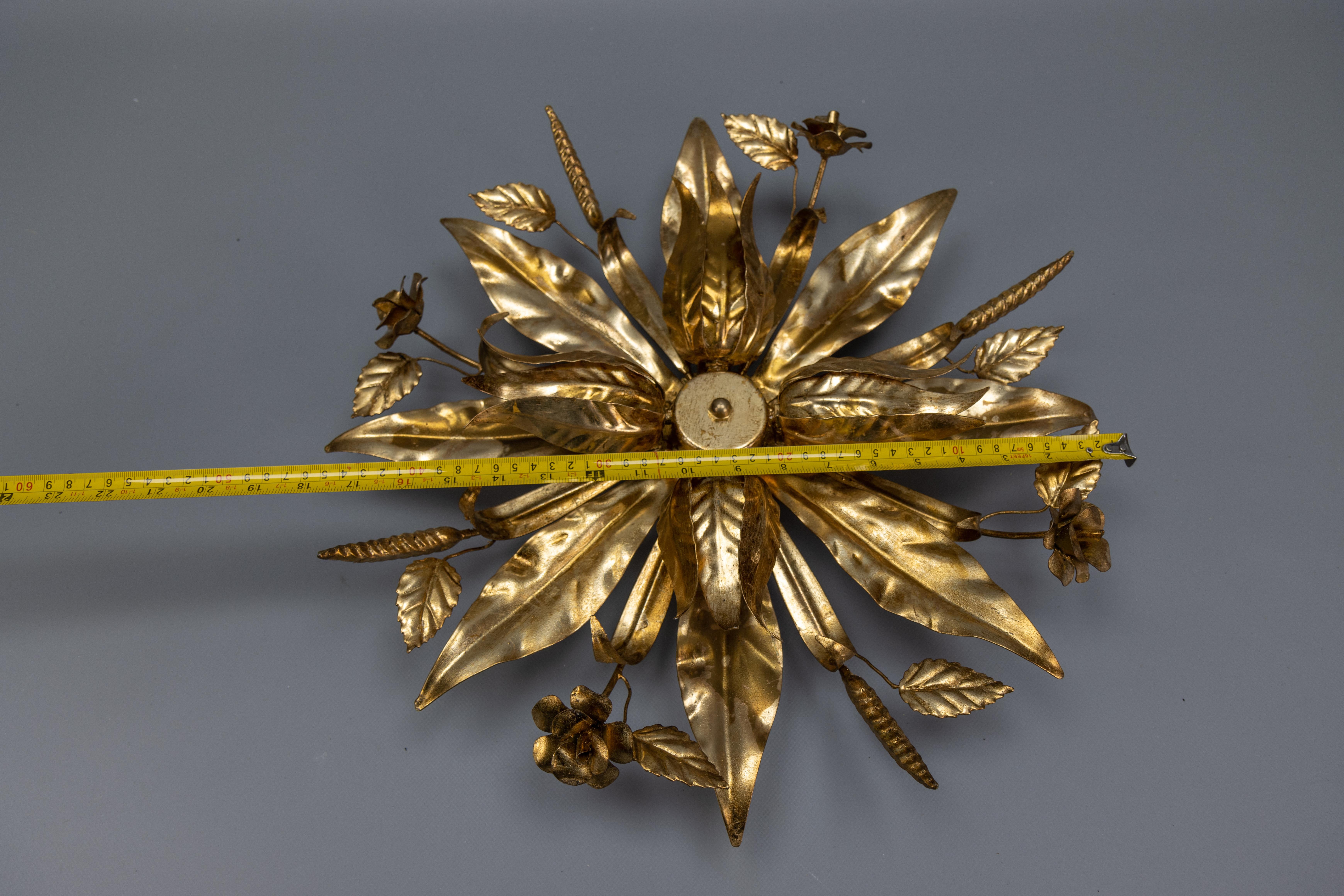 Large Hollywood Regency Gilt Metal Floral Four-Light Flush Mount or Wall Sconce im Angebot 11