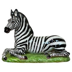 Große italienische Hollywood-Regency-Zebrafigur aus Majolika-Terrakotta-Keramik aus der Hollywood-Regency-Zeit