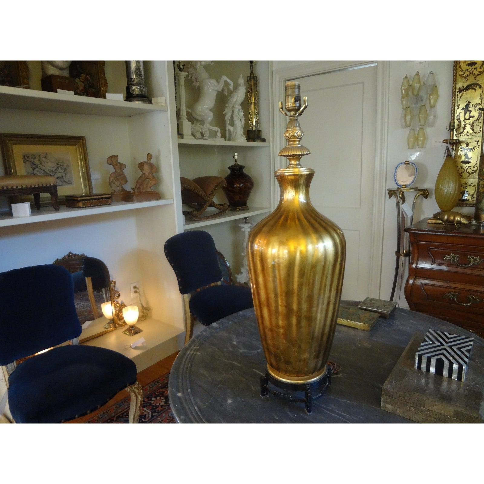 Lampe italienne du milieu du siècle dernier en verre doré sur base en fer - attribuée à Marbro en vente 1