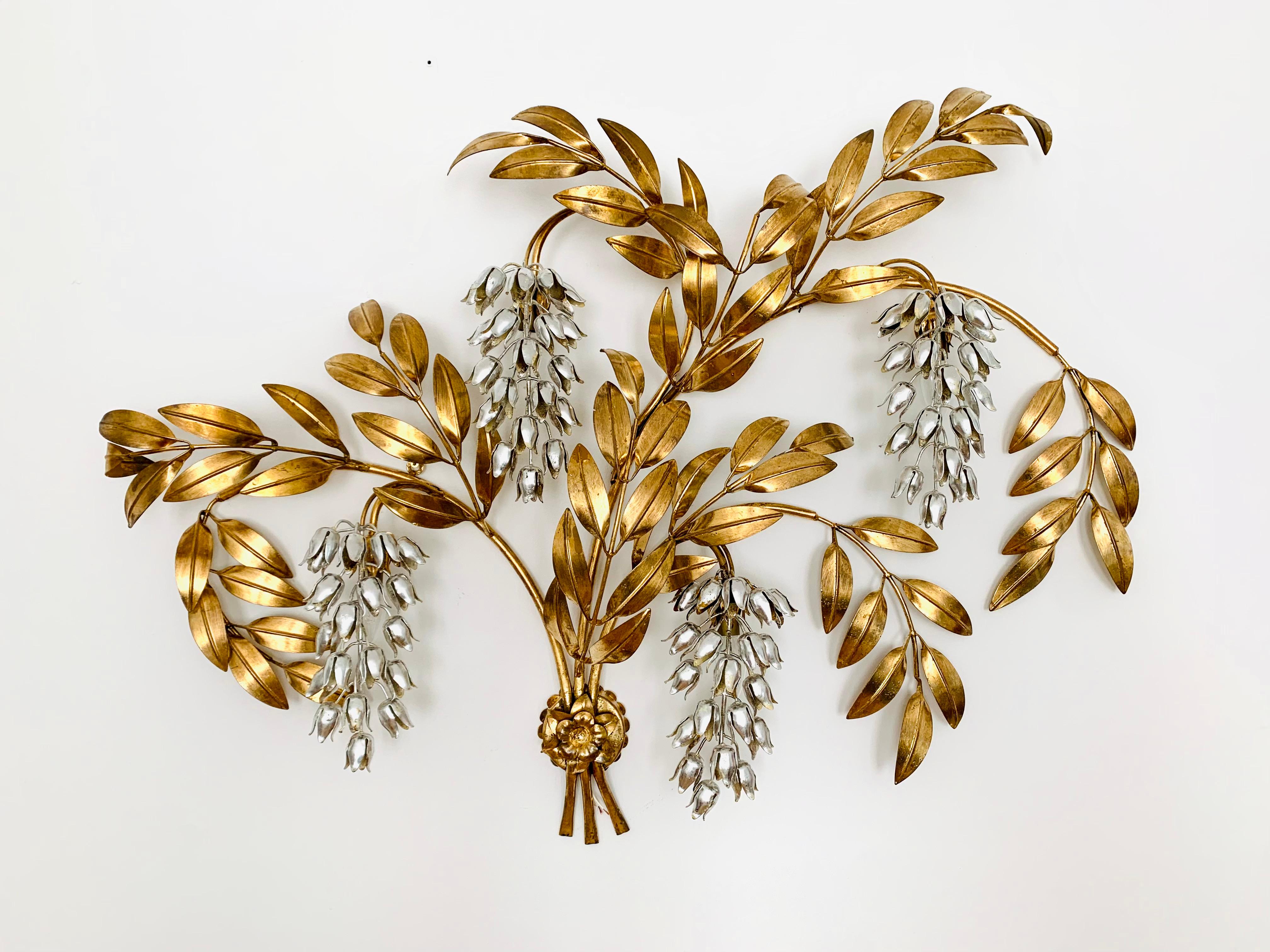 Large Hollywood Regency Palm Leaf Wall Lamp by Hans Kögl In Good Condition For Sale In München, DE
