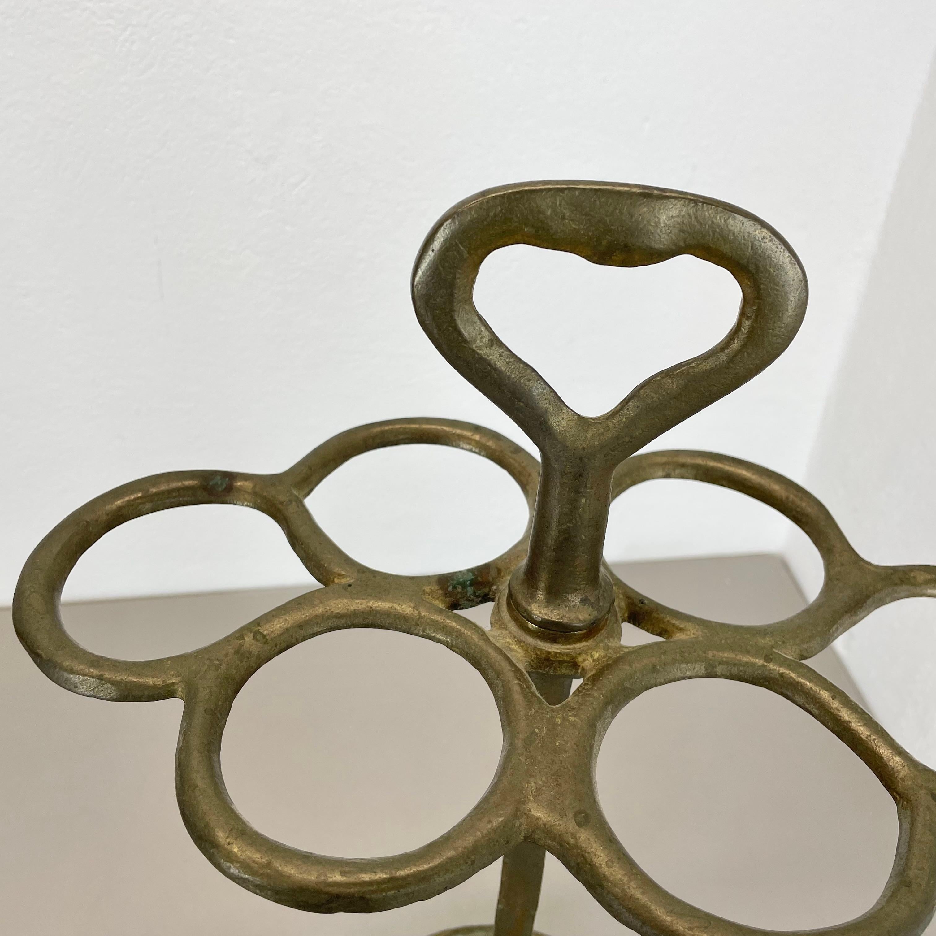 Großer Hollywood Regency Massiver Brutalistischer Umbrella Stand aus Messing, Italien, 1970er Jahre im Angebot 6