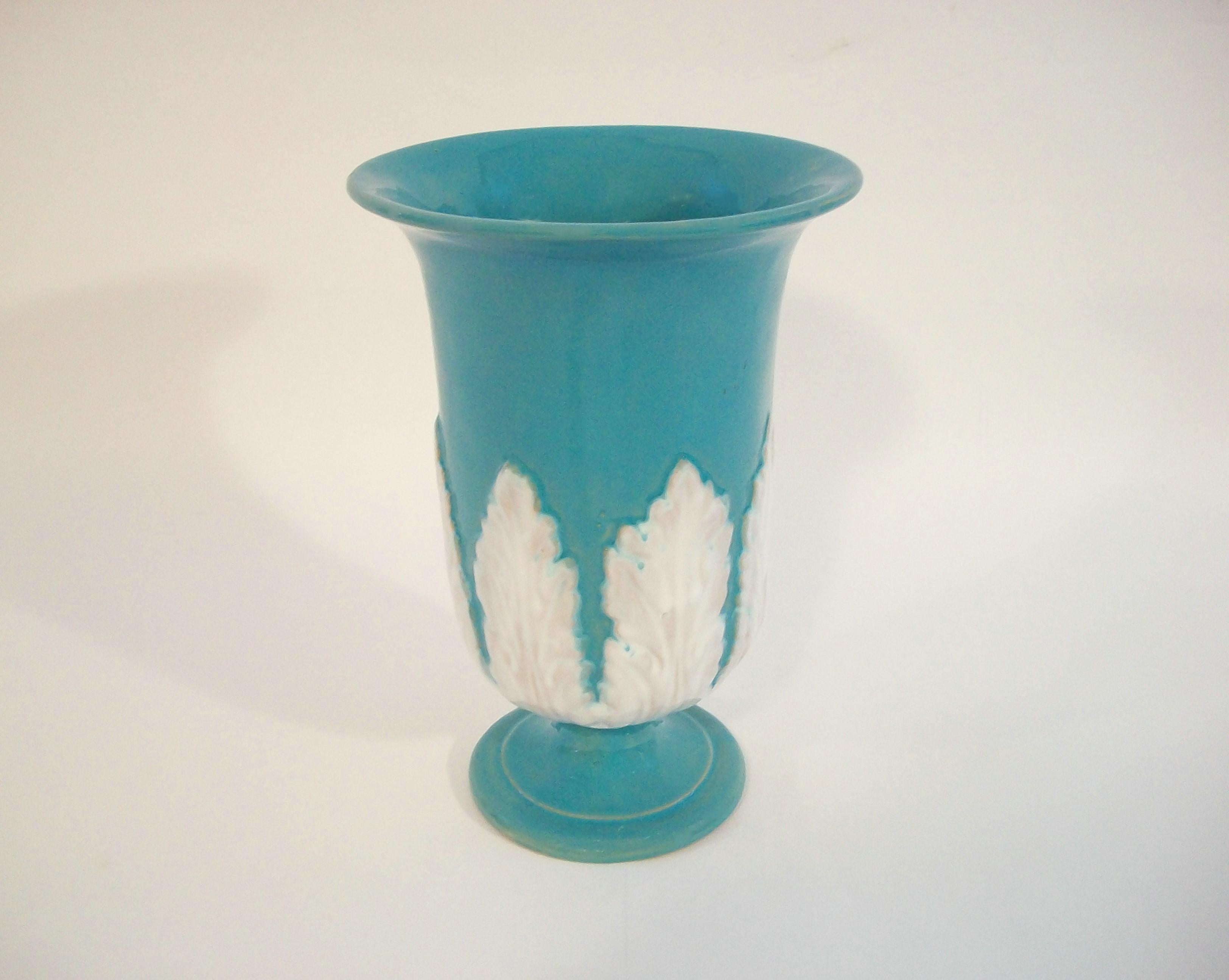 Grand vase Hollywood Regency en terre cuite émaillée turquoise - Italie - vers les années 1960 Bon état - En vente à Chatham, ON