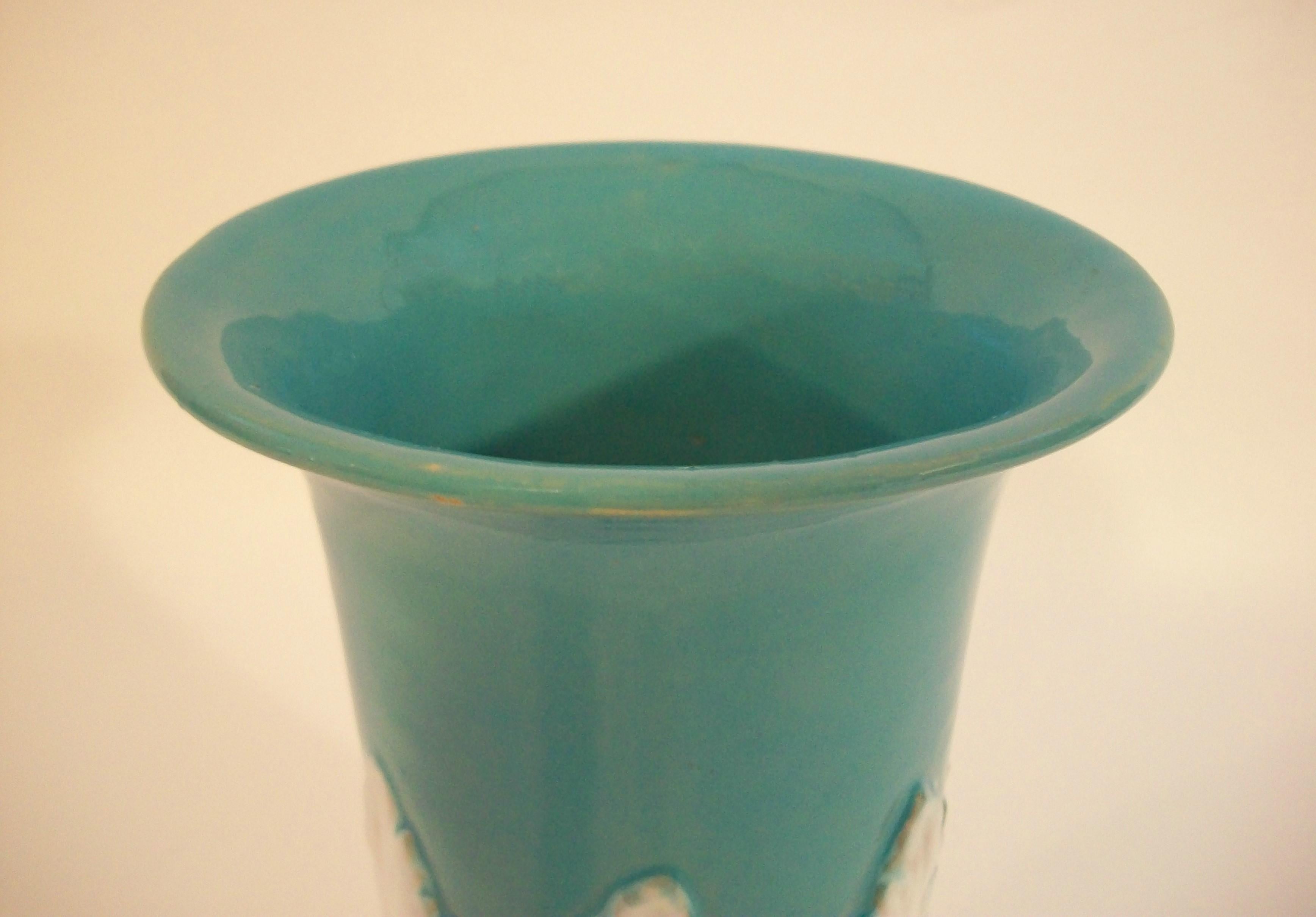 Céramique Grand vase Hollywood Regency en terre cuite émaillée turquoise - Italie - vers les années 1960 en vente
