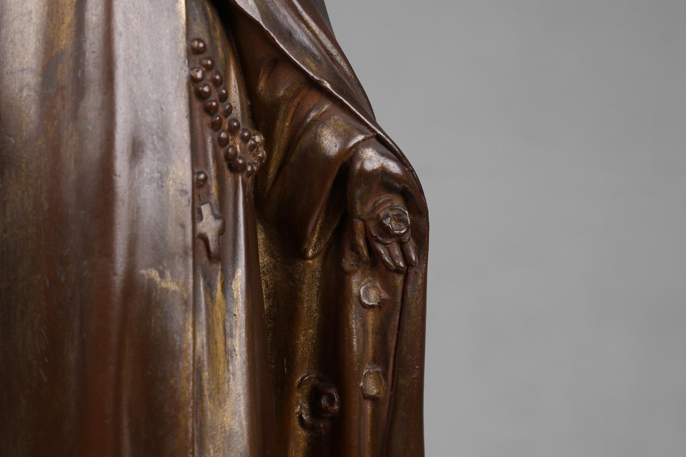Gran estatua de Santa María en yeso pintado en bronce, Bélgica Años 30 mediados del siglo XX en venta
