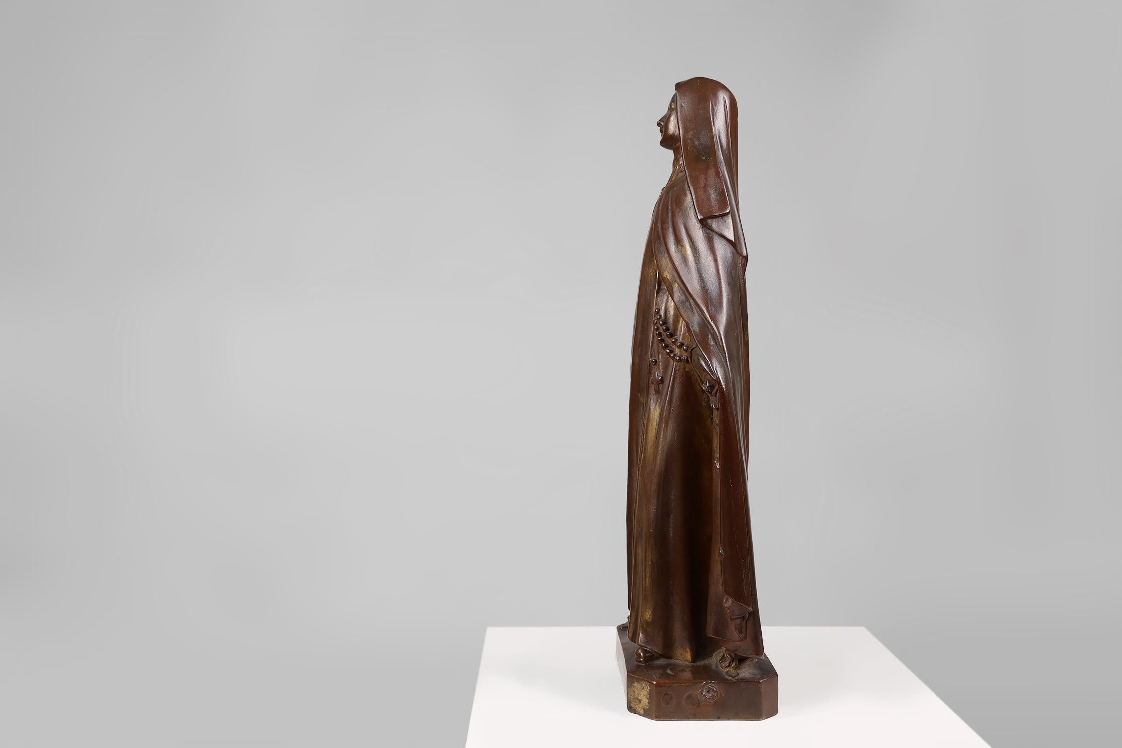 Gran estatua de Santa María en yeso pintado en bronce, Bélgica Años 30 en venta 2