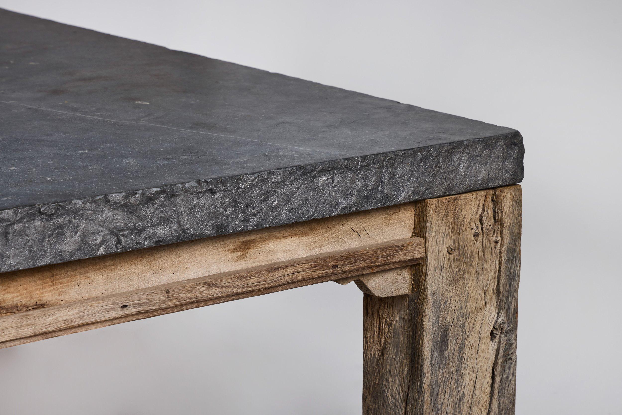 Grande table de salle à manger en teck et pierre polie en vente 1