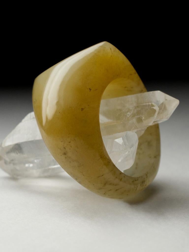 Large Honey Jade Solid Ring Rare Yellow Gemstone In New Condition For Sale In Berlin, DE