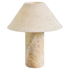 Lámpara de columna contemporánea grande de ónice miel de Henry Wilson