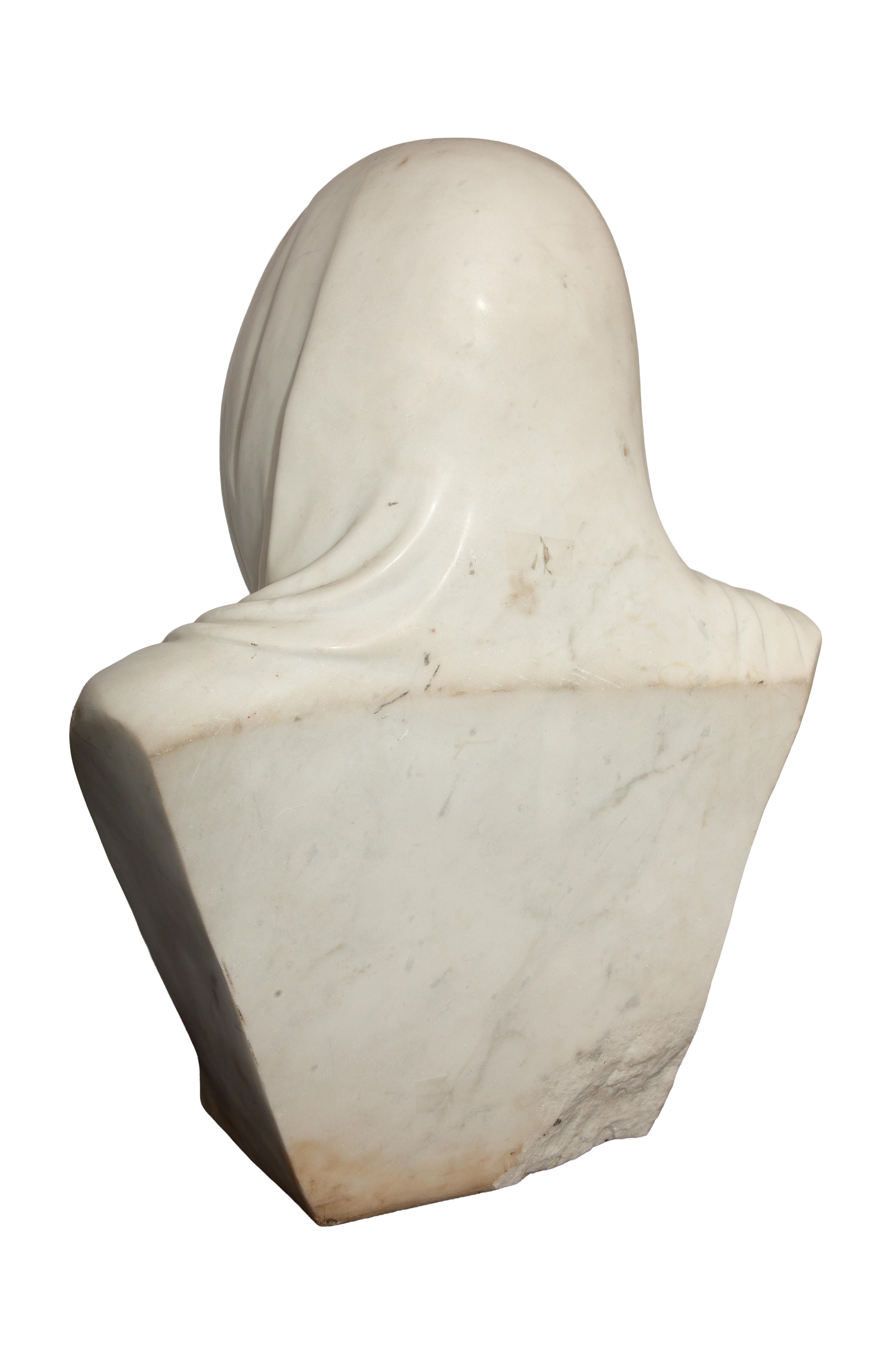 Grande busto in marmo Memento Mori con cappuccio 22,5