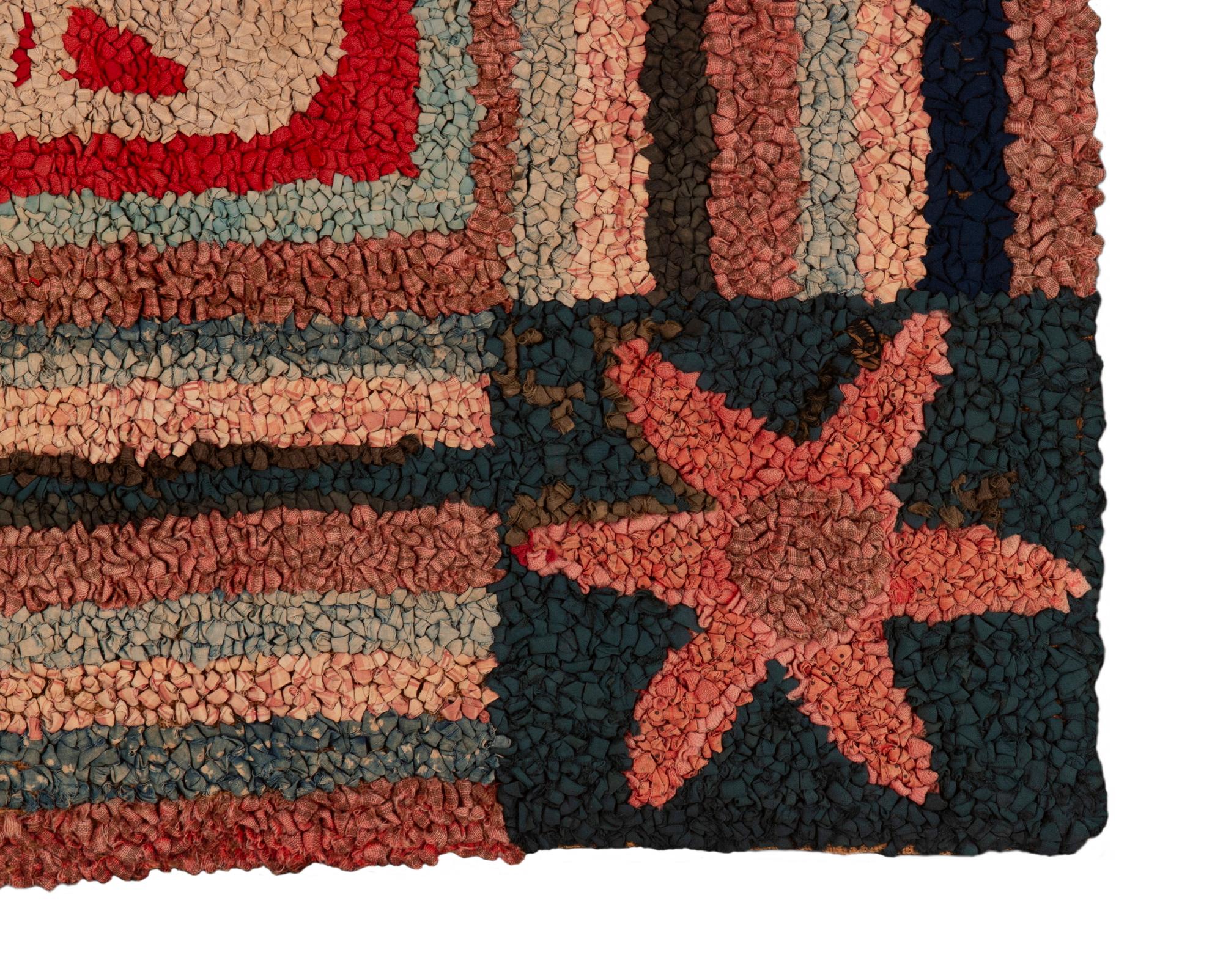 Large Hooked Rug with a Seated Cat, ca 1880-1910 In Good Condition For Sale In York County, PA