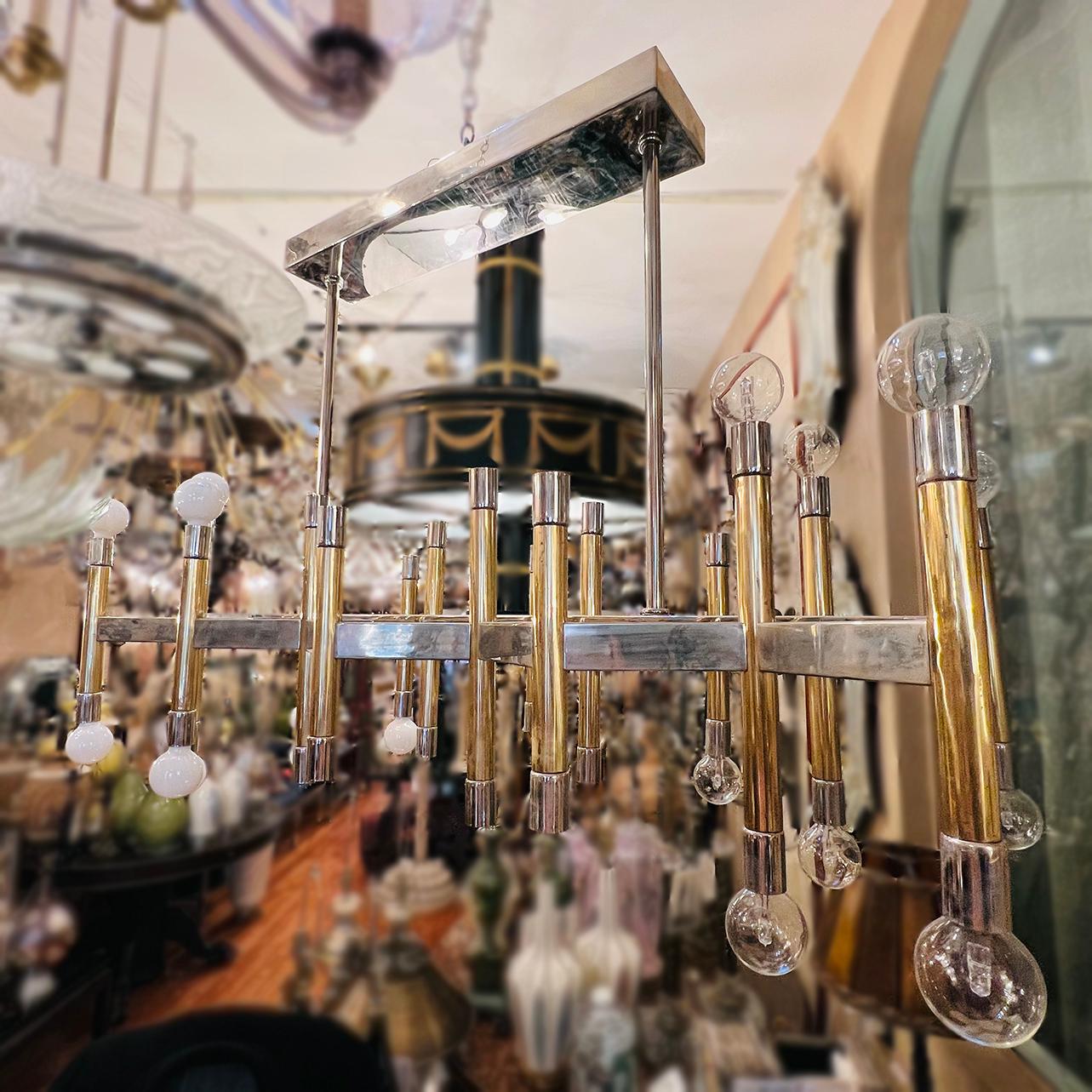 Cromo Grande lampada orizzontale in nichel e ottone in vendita