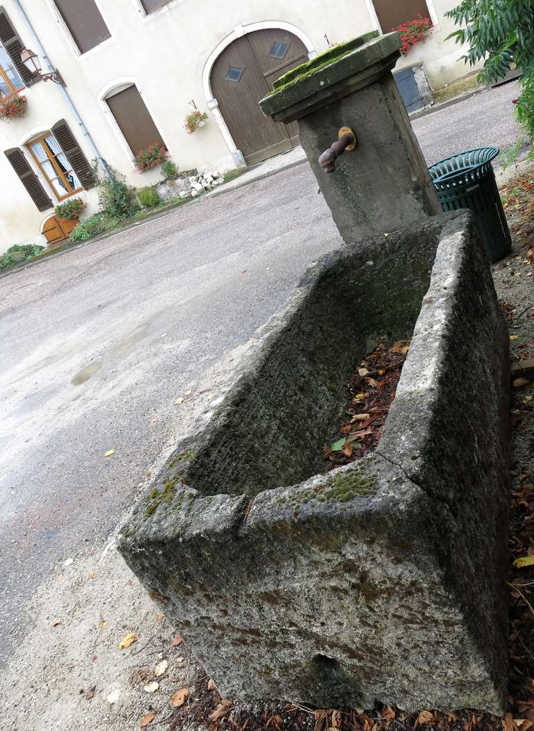 French antique limestone Horses through fountain 17th Century France For Sale 1