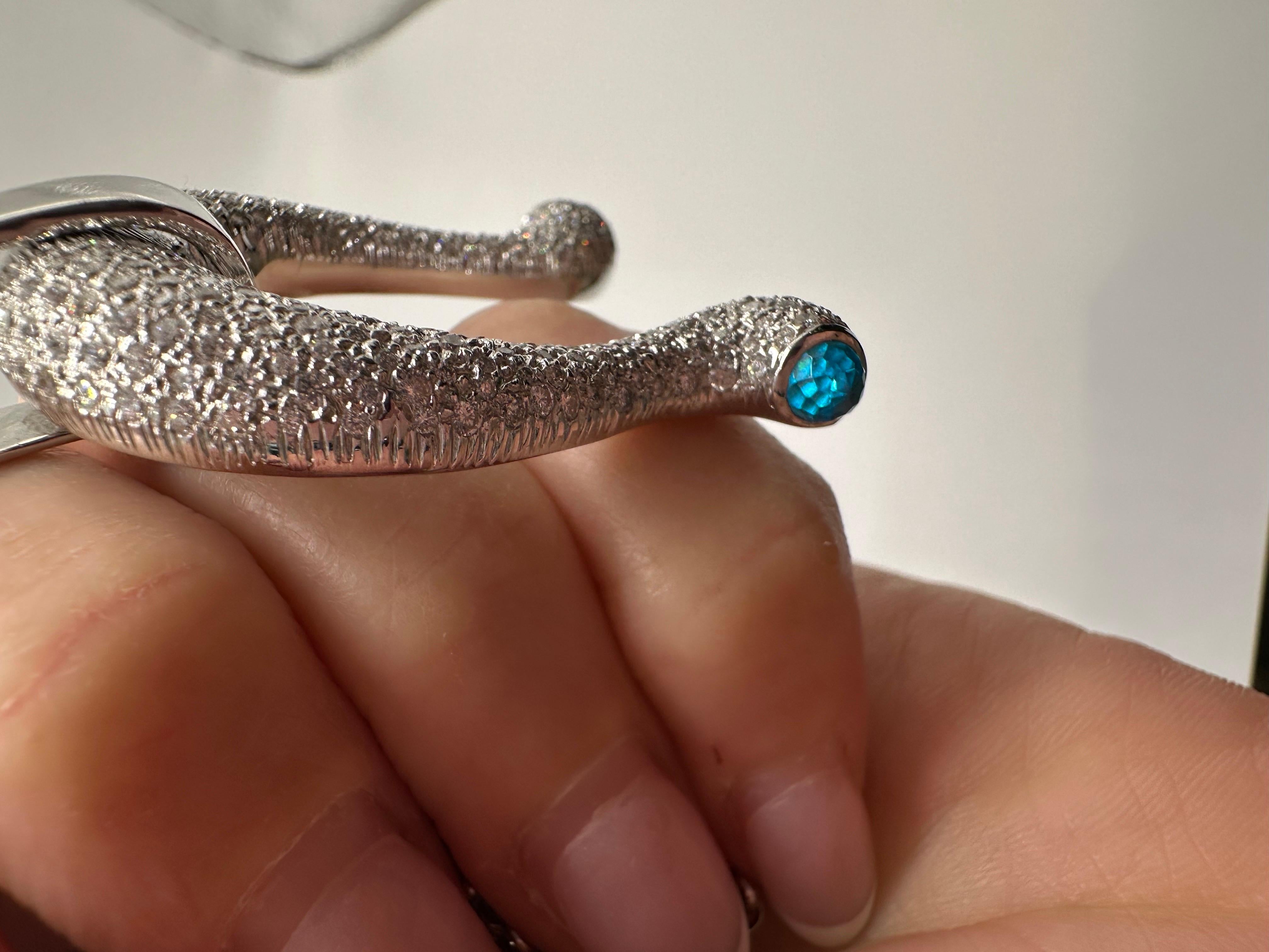 Collana con ciondolo a ferro di cavallo in oro 18KT pesante in vendita 3