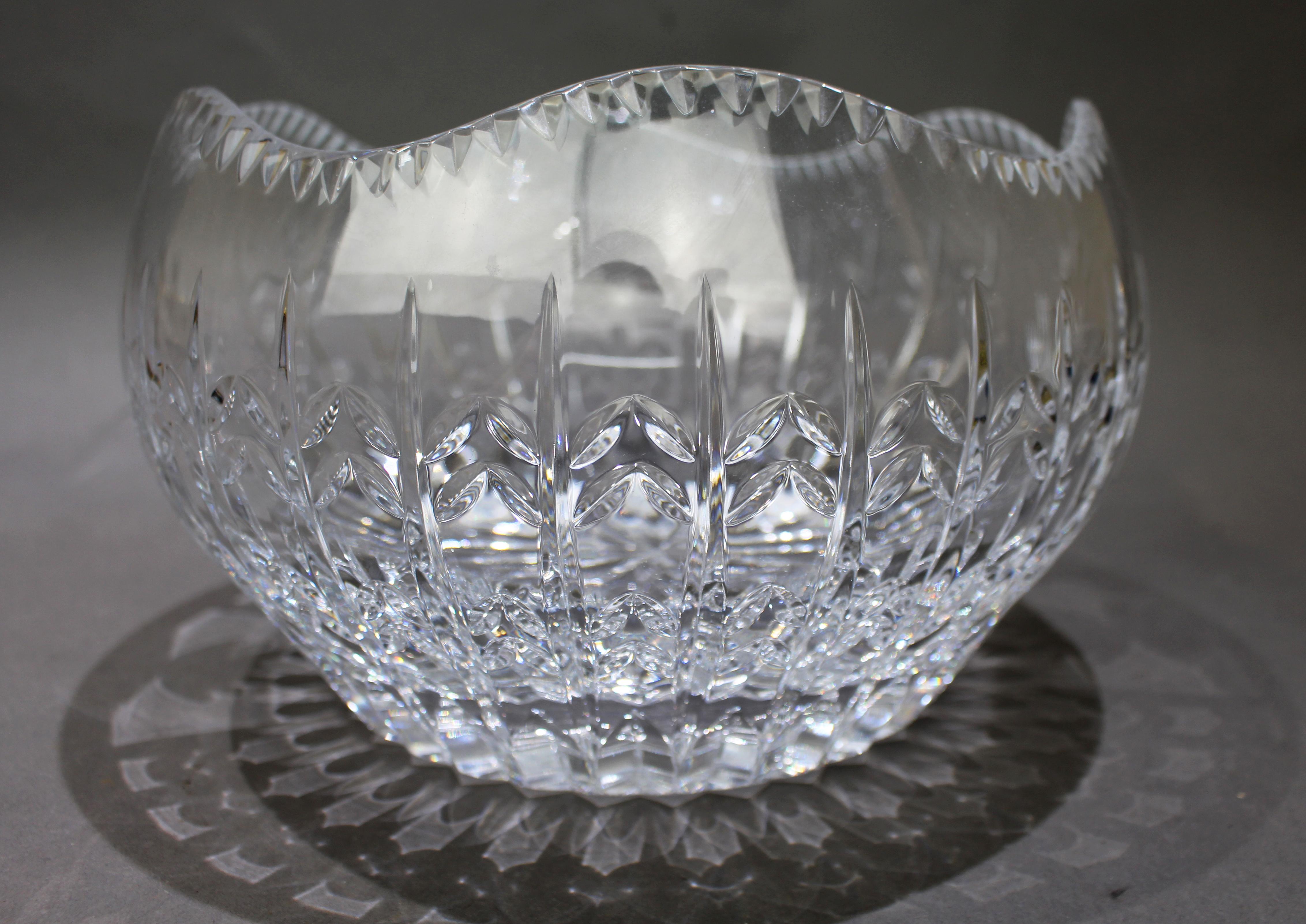 Large Signed House of Igor Carl Fabergé Cut Crystal Bowl, 1985

An impressive and beautifully crafted large cut crystal bowl, designed for the House of Igor Carl Fabergé and signed to the base with the House of Igor Carl Fabergé © 85 FM mark.

The
