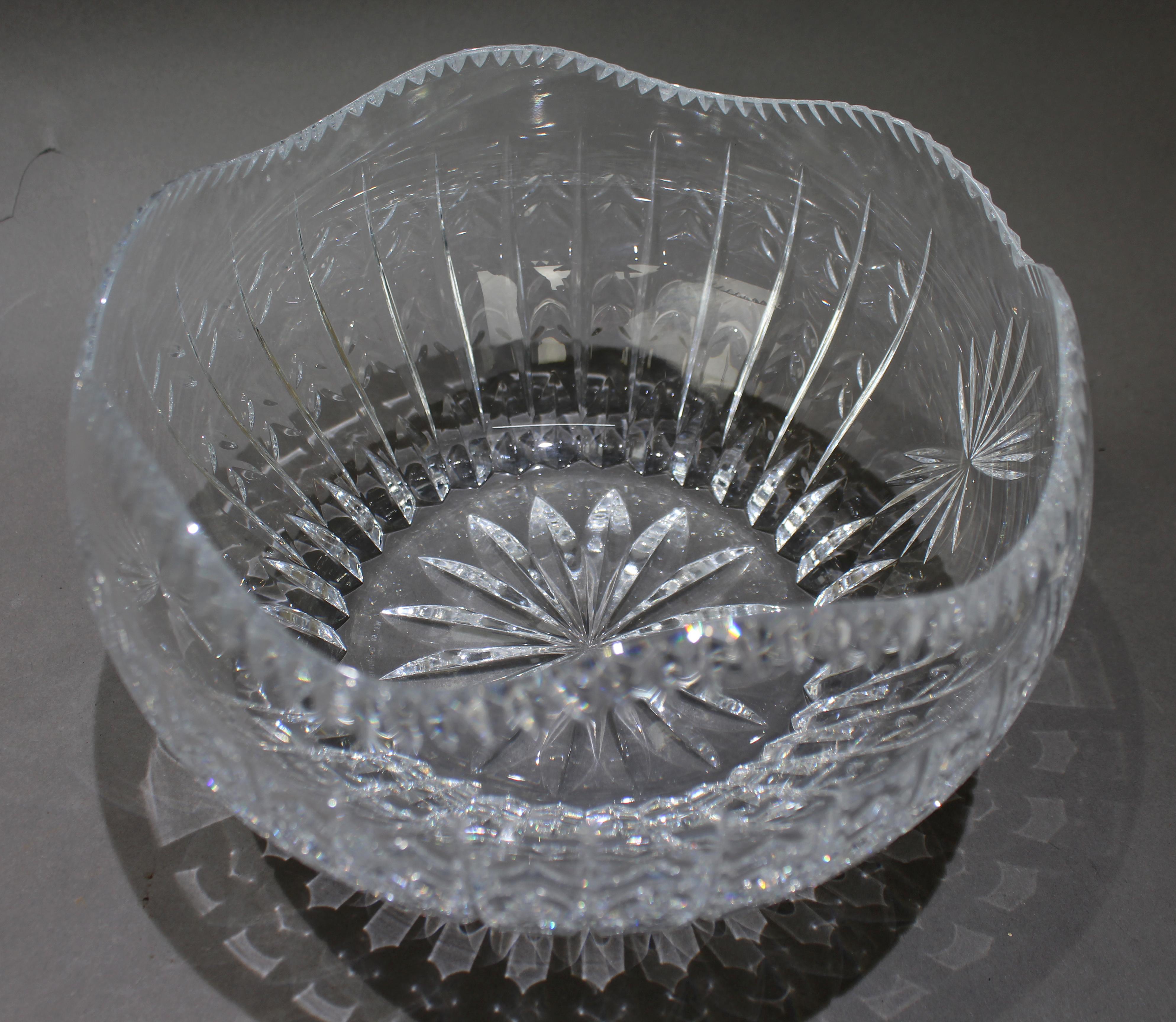 Large House of Igor Carl Fabergé Cut Crystal Bowl, Signed In Good Condition For Sale In Worcester, GB