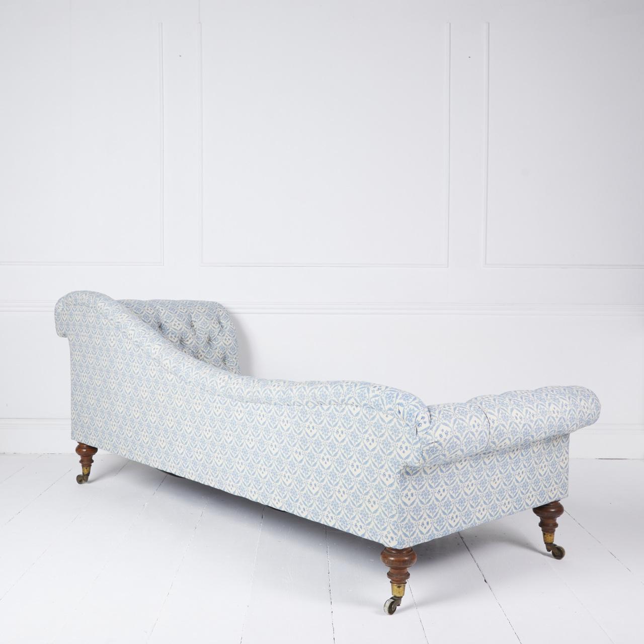 Gran sofá chaise longue Howard and Sons siglo XIX en venta