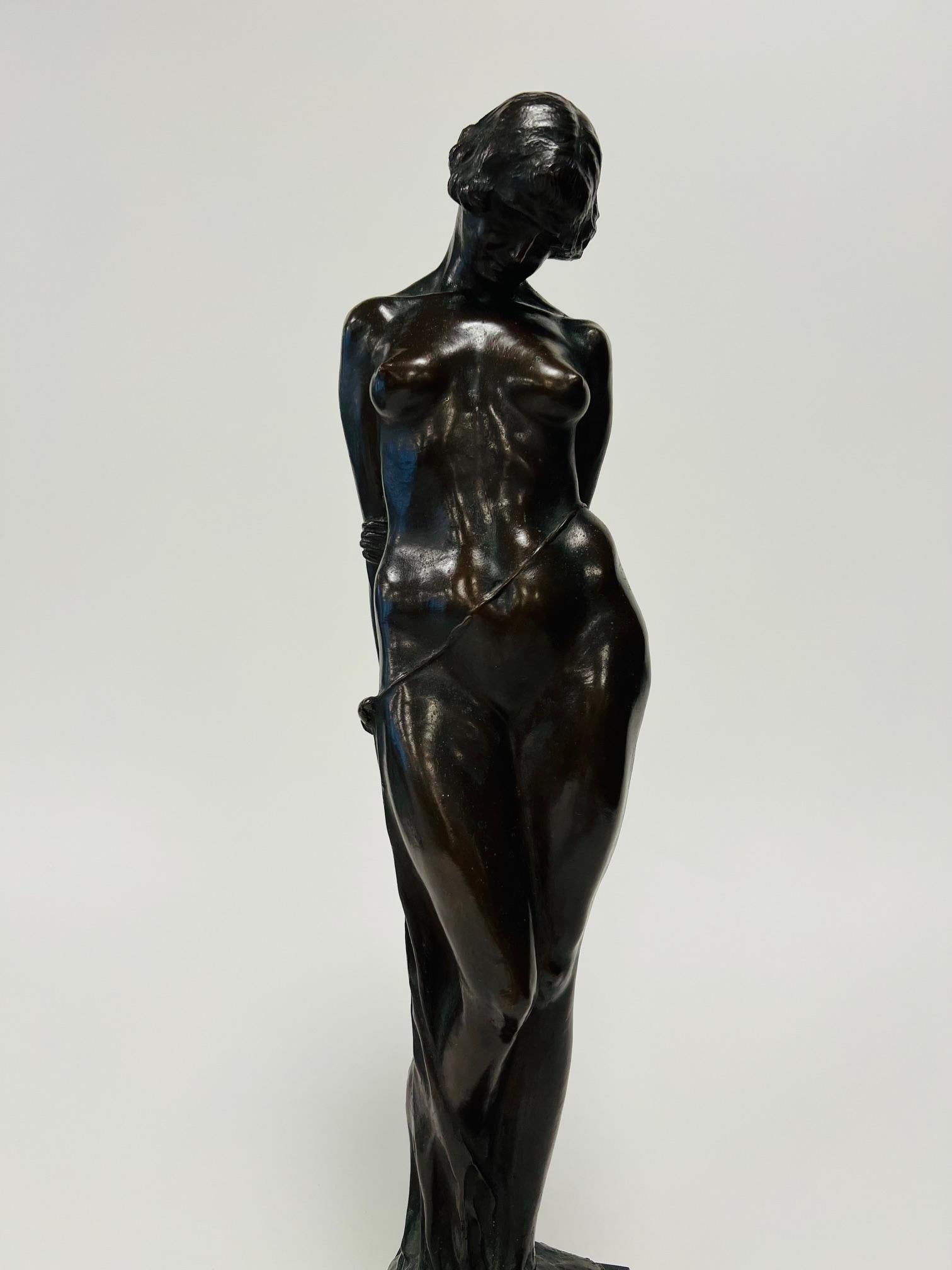 Inizio XX secolo Grande e sexy bronzo di Humberto Cozzo Art Nouveau del 1900 circa in vendita