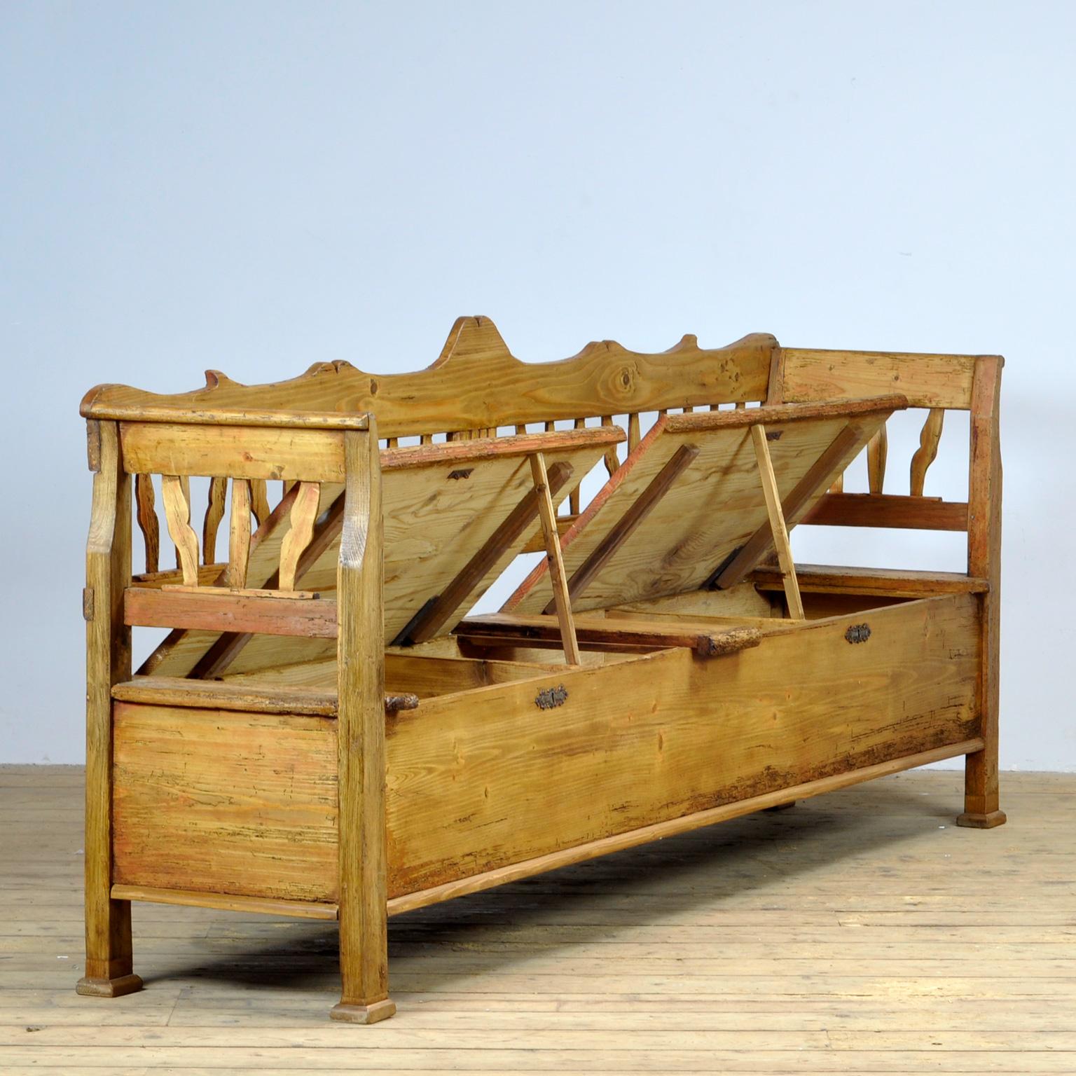 Large Hungarian Pine Bench, circa 1900 In Good Condition In Amsterdam, Noord Holland