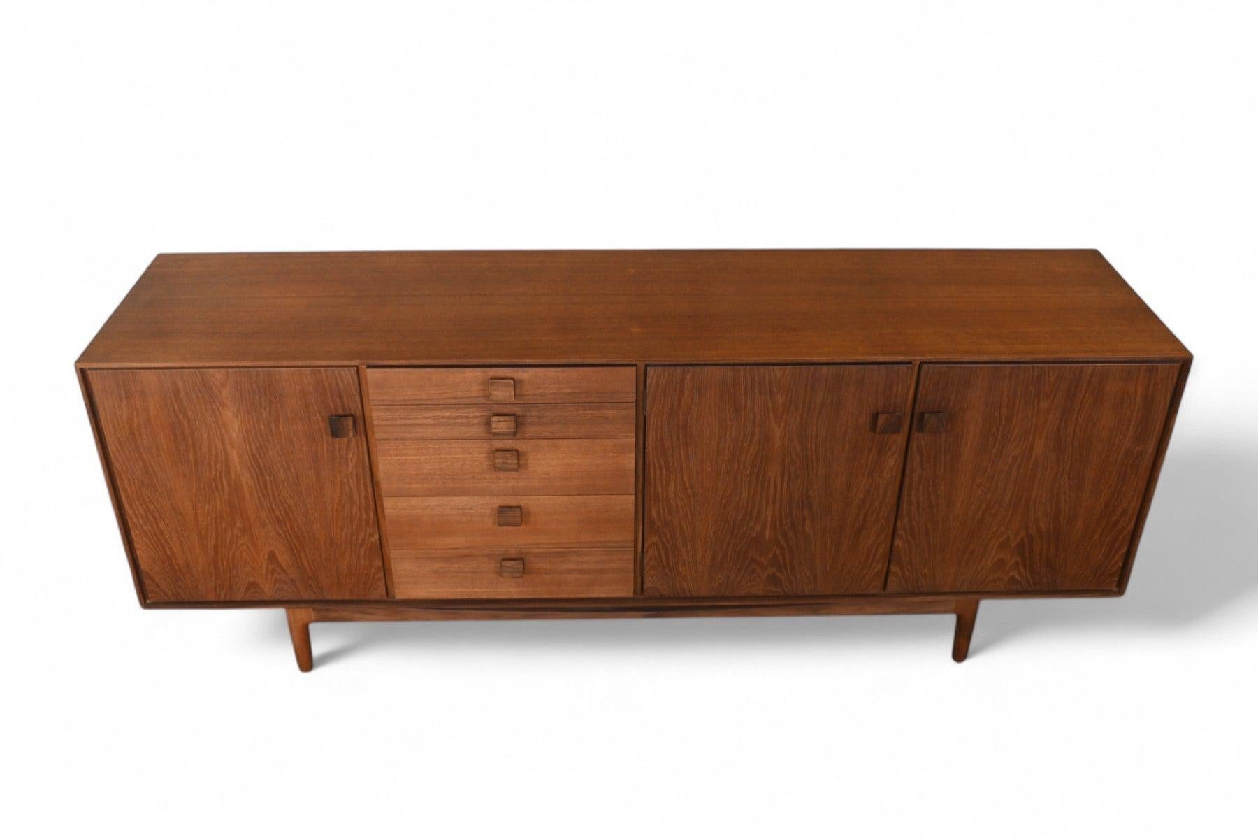 Danese Credenza grande Ib Kofod-Larsen 