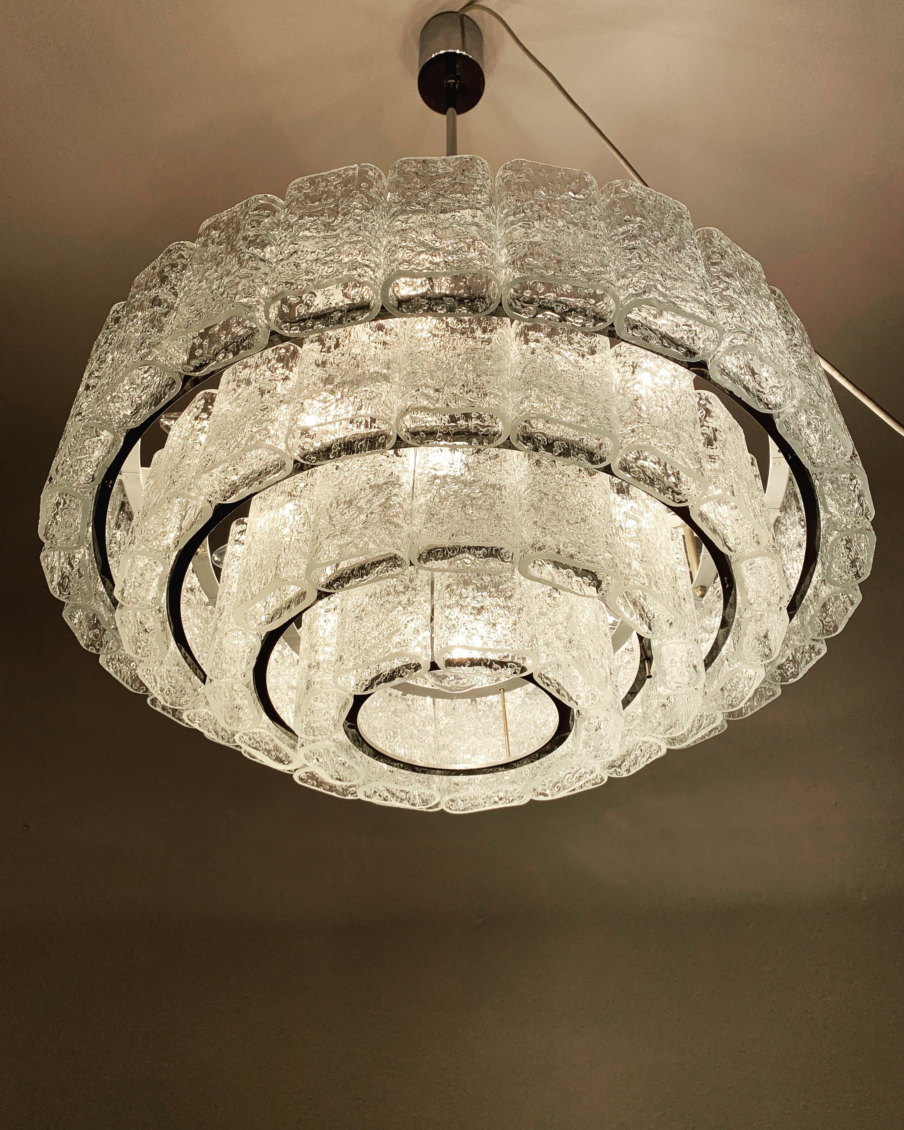 Lampadario grande in vetro ghiaccio di Doria in vendita 8