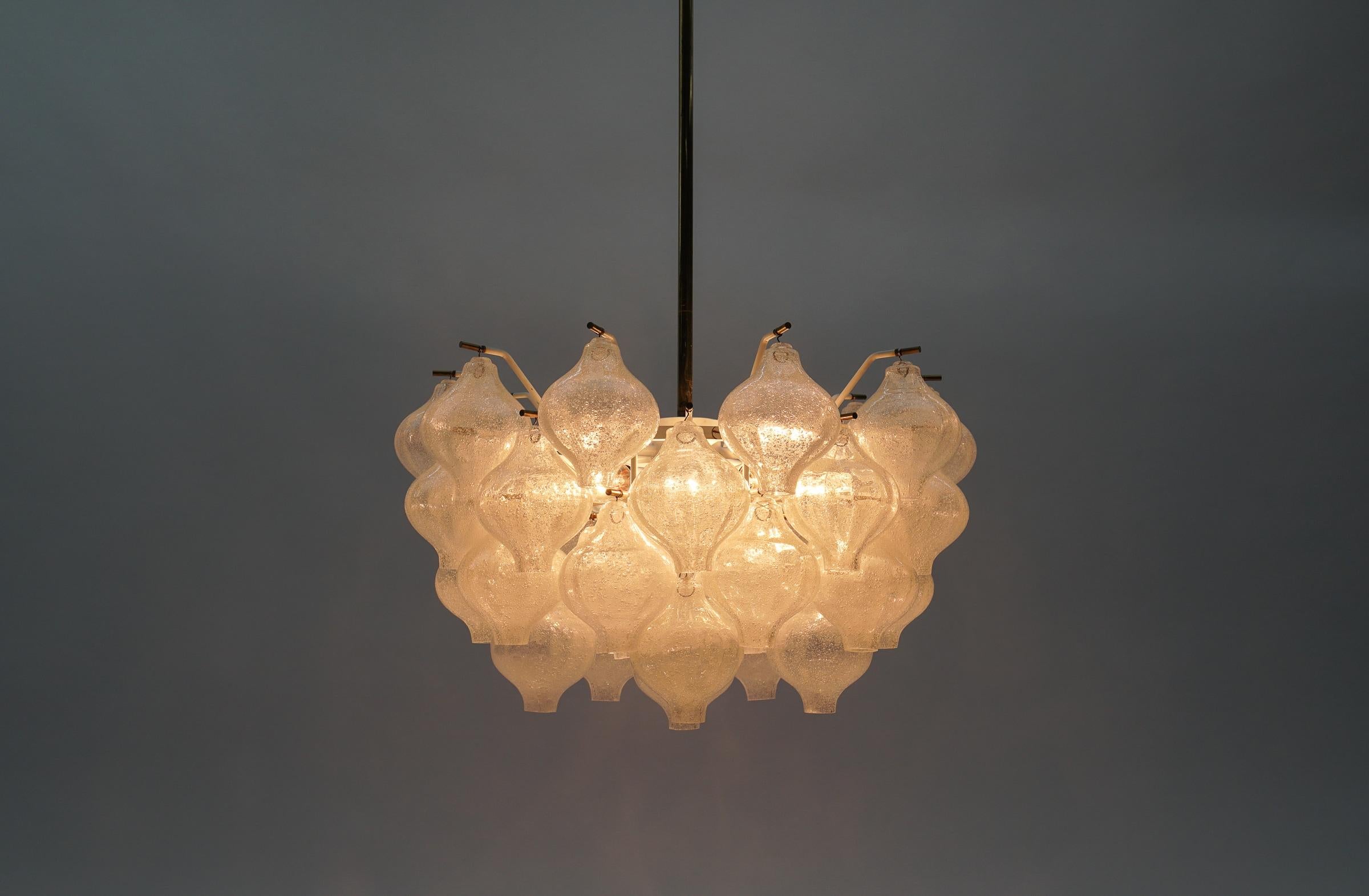 Großes Chendelier-Eisglas „Tulipan“ aus Chendelierglas von J.T. Kamlar Franken KG, 1960er Jahre Österreich (Österreichisch) im Angebot