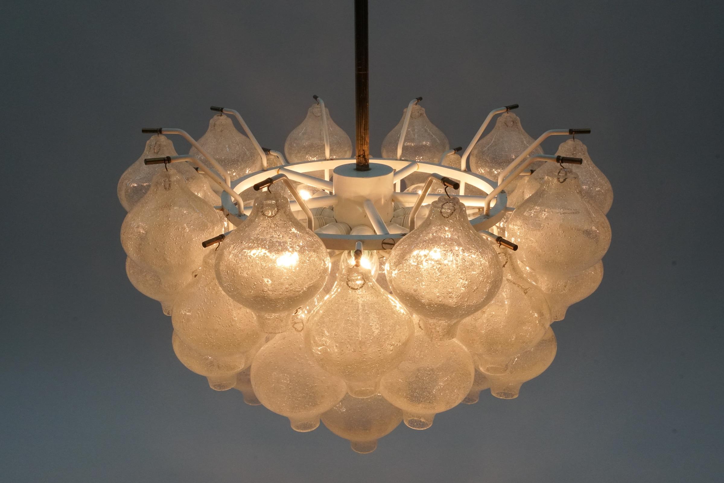 Großes Chendelier-Eisglas „Tulipan“ aus Chendelierglas von J.T. Kamlar Franken KG, 1960er Jahre Österreich im Zustand „Gut“ im Angebot in Nürnberg, Bayern