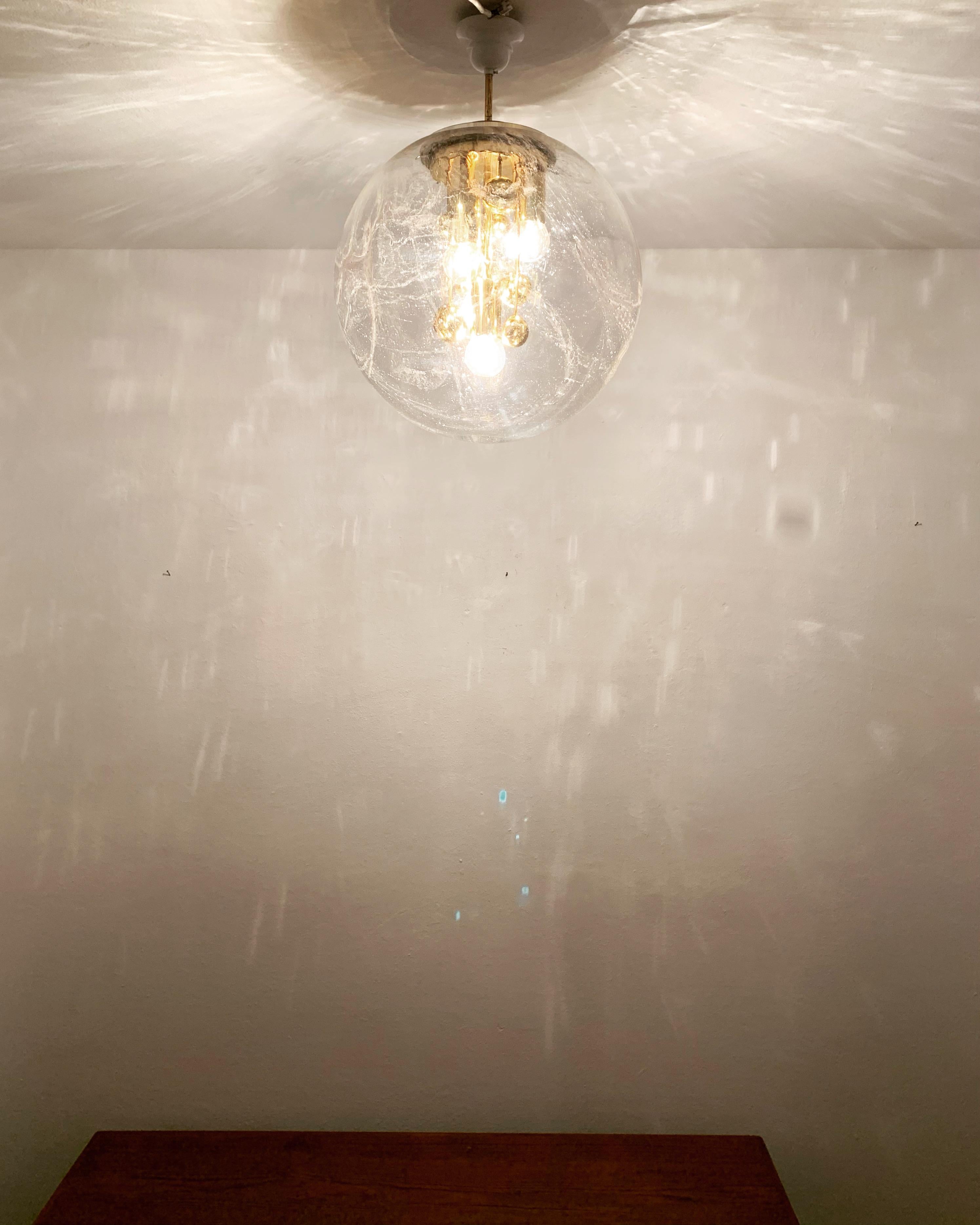 Lampada grande in vetro ghiaccio di Doria in vendita 3