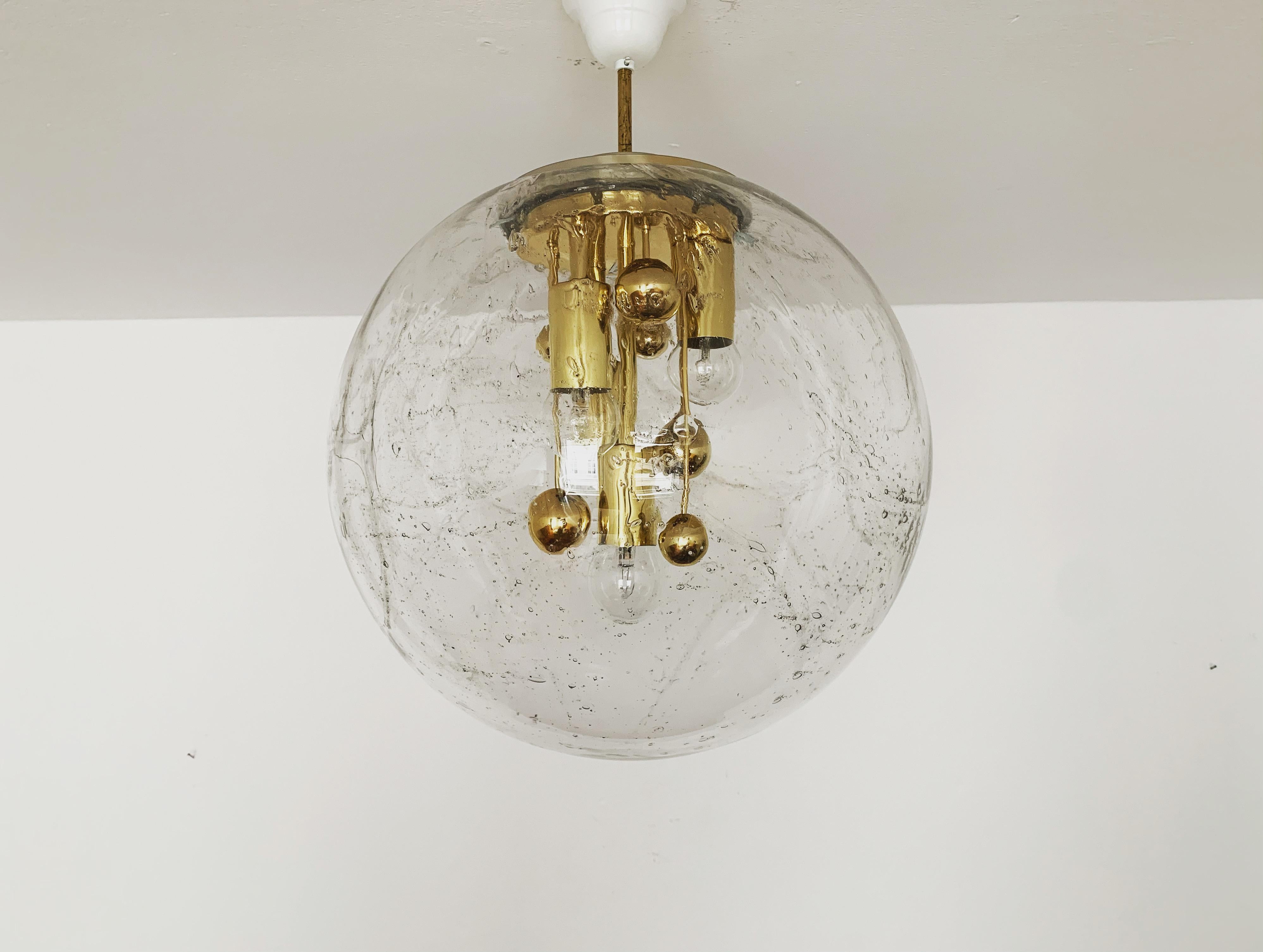 Mid-Century moderno Lampada grande in vetro ghiaccio di Doria in vendita