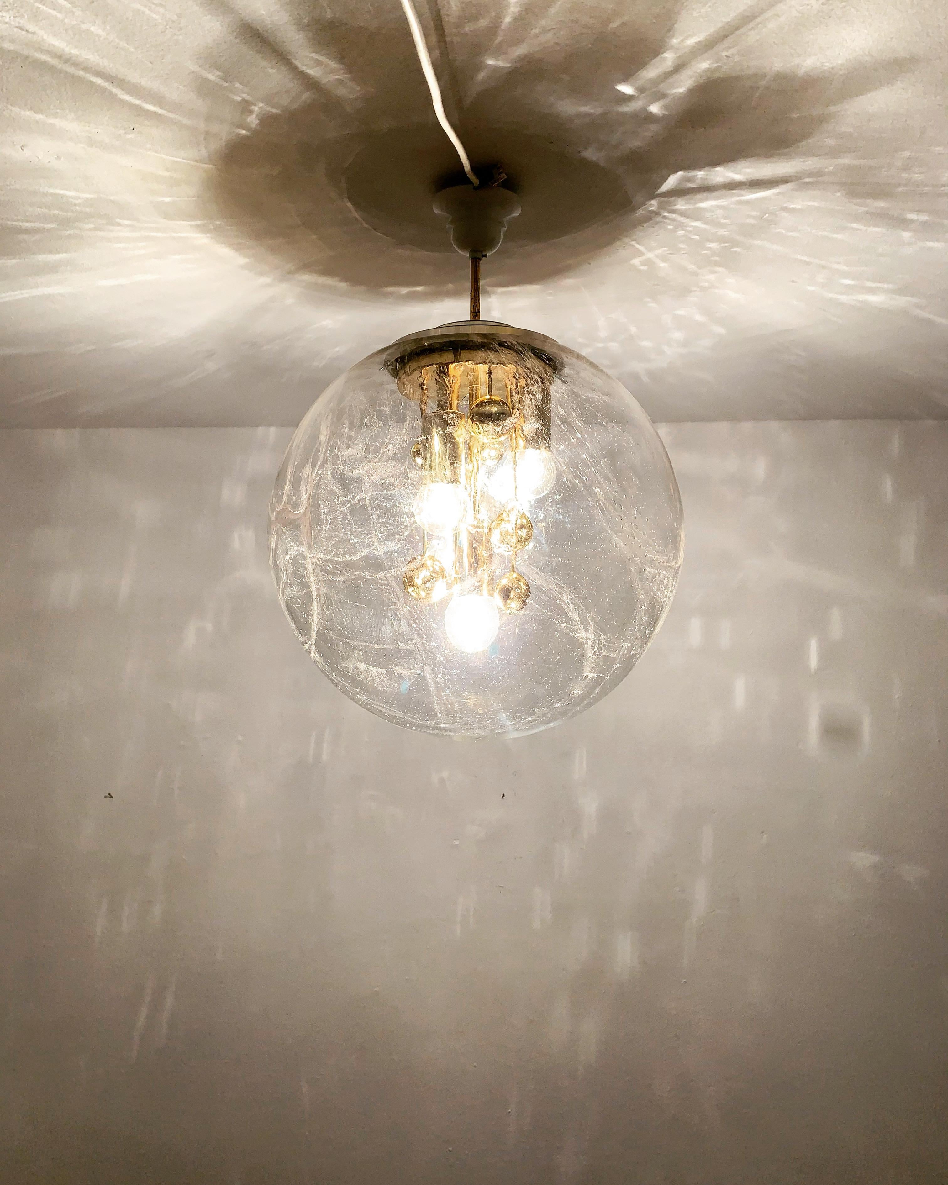 Lampada grande in vetro ghiaccio di Doria in vendita 1