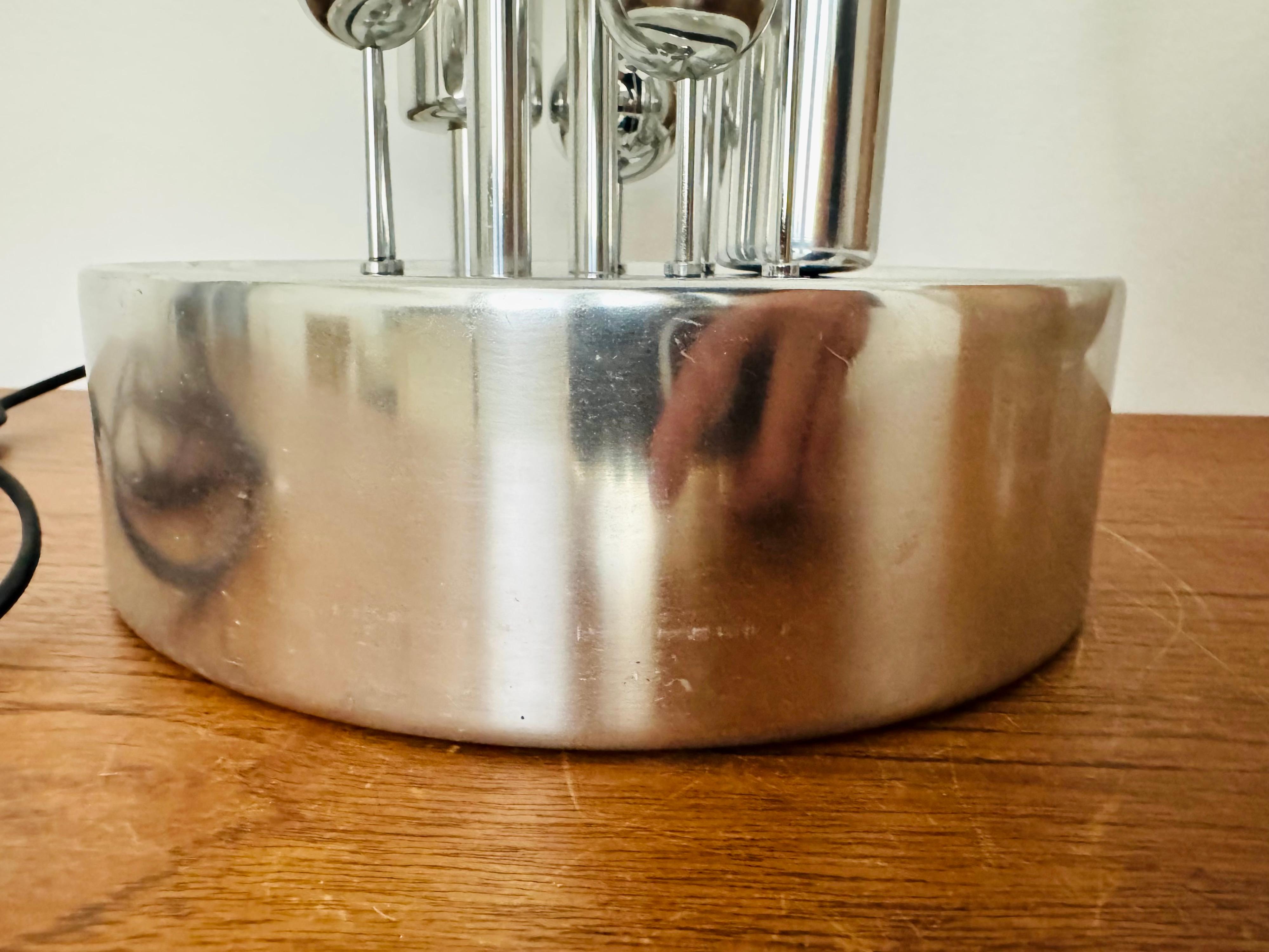 Grande lampe de bureau en verre glacé Doria en vente 8