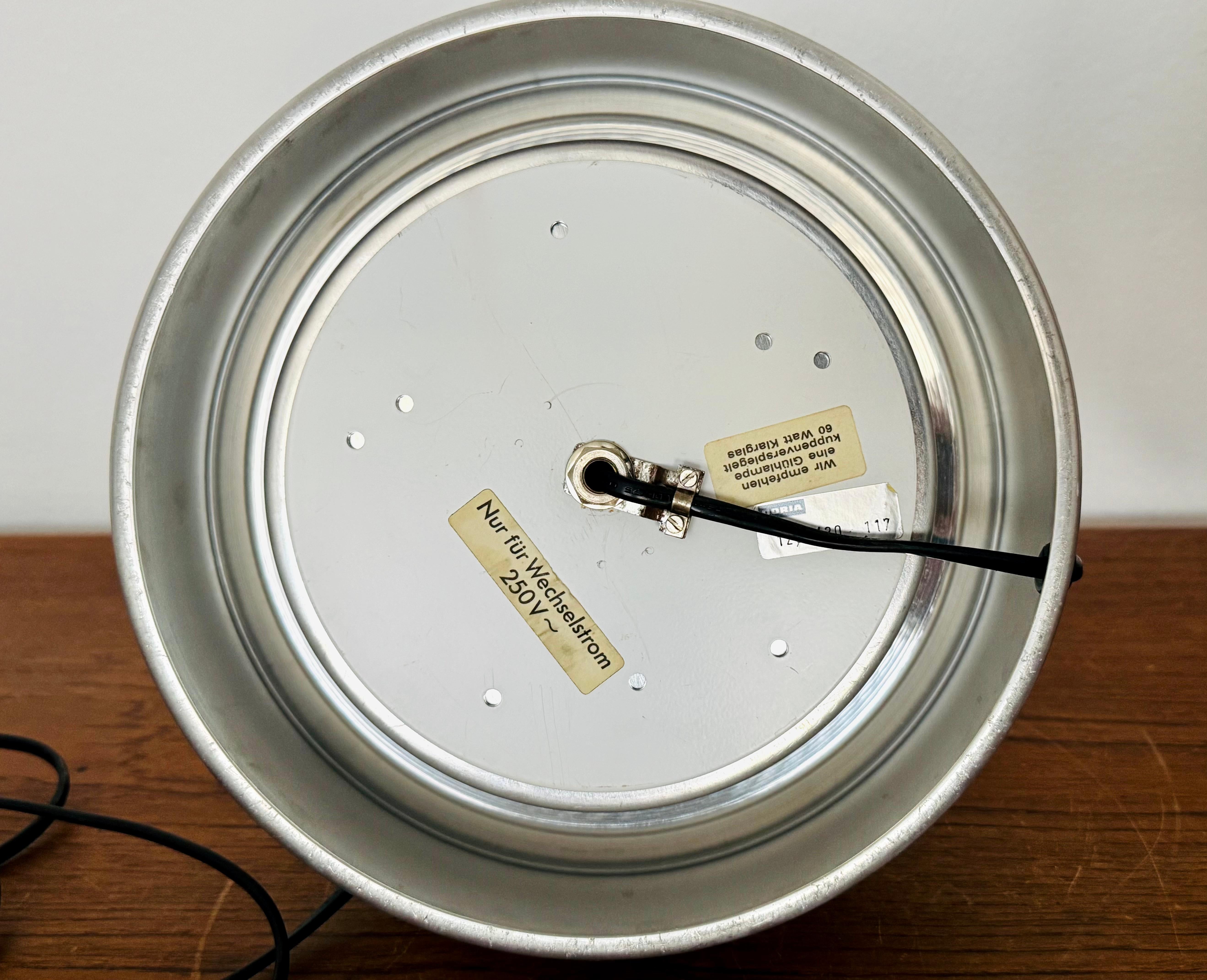 Grande lampe de bureau en verre glacé Doria en vente 10