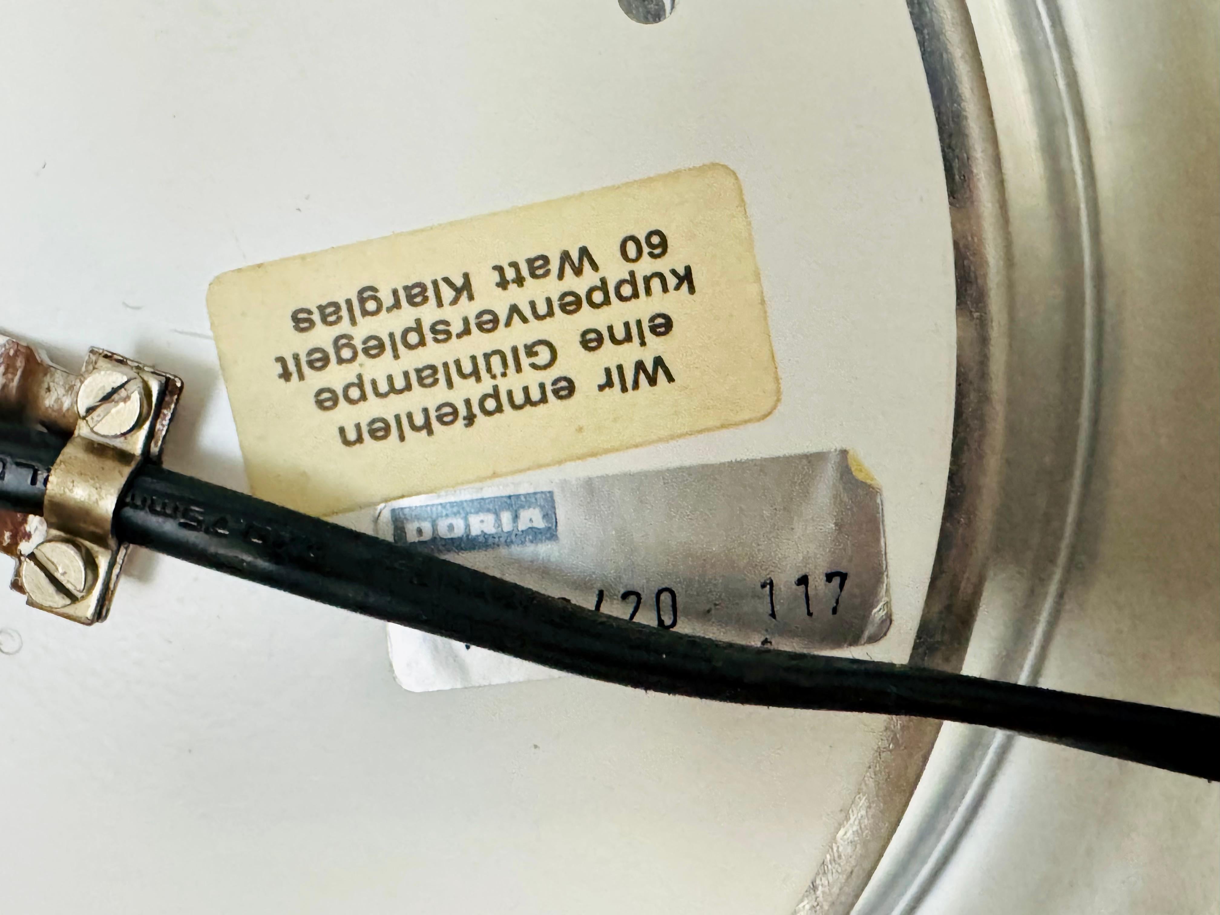 Grande lampe de bureau en verre glacé Doria en vente 11