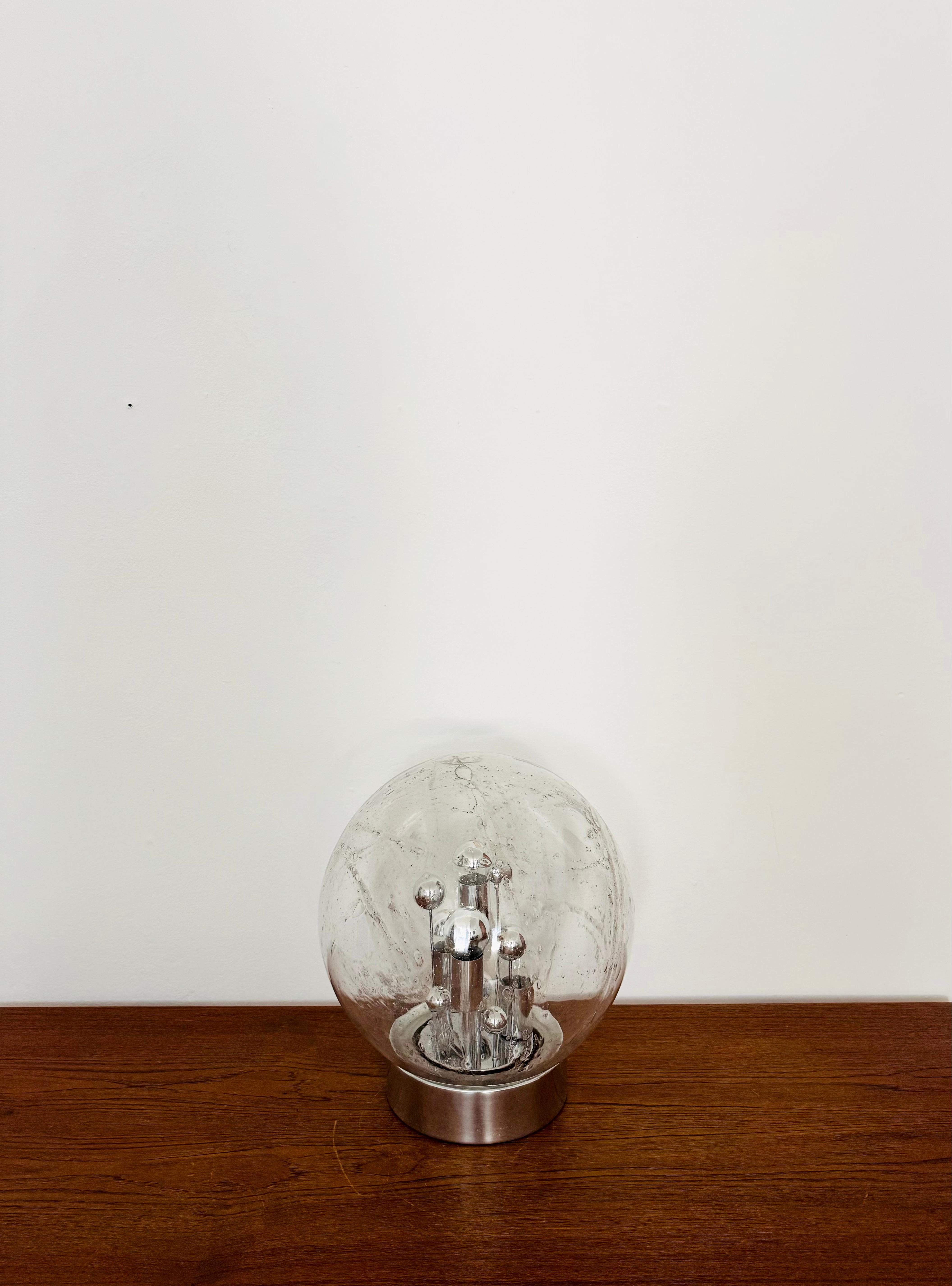 Allemand Grande lampe de bureau en verre glacé Doria en vente