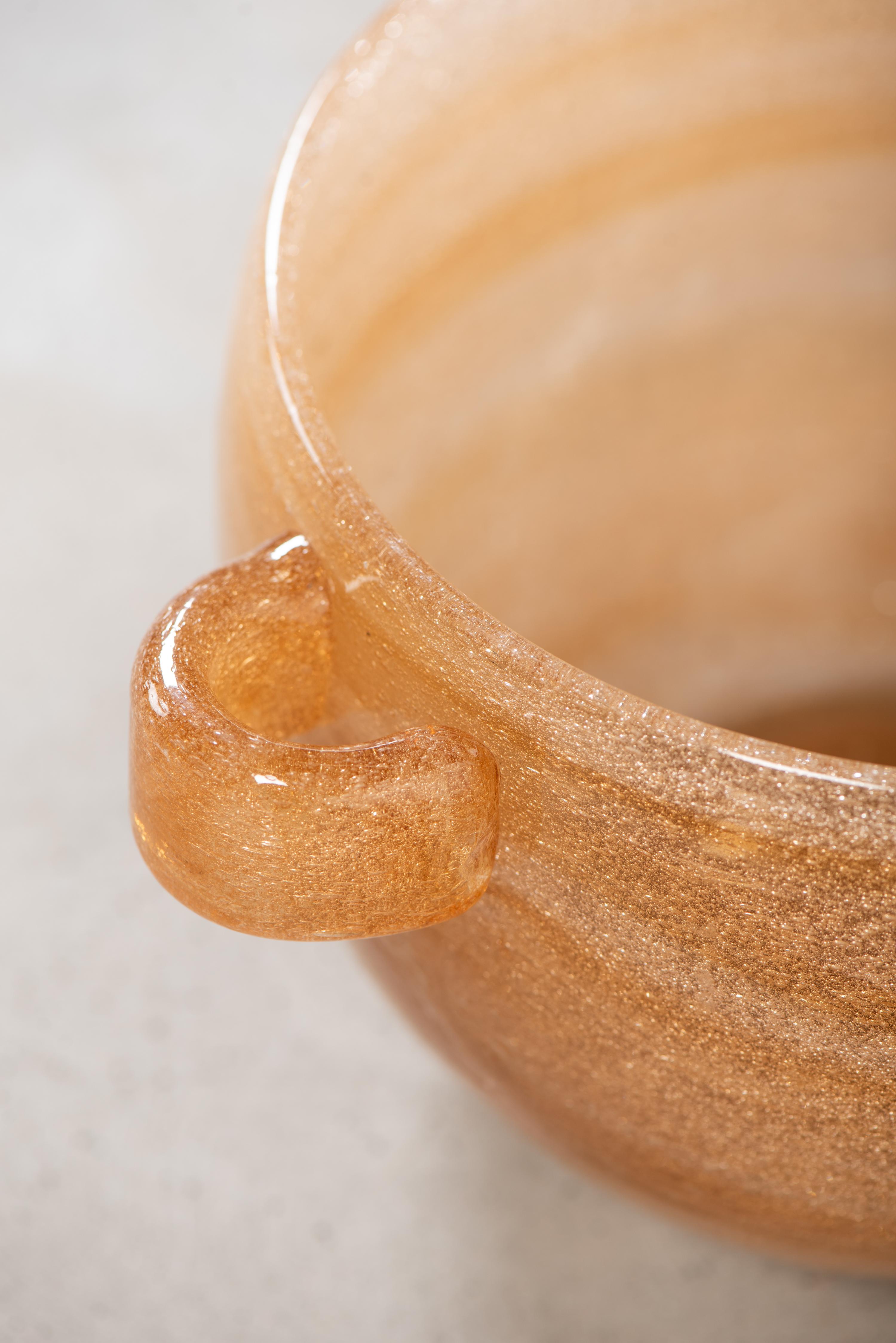 Große Schale aus Kunstglas 